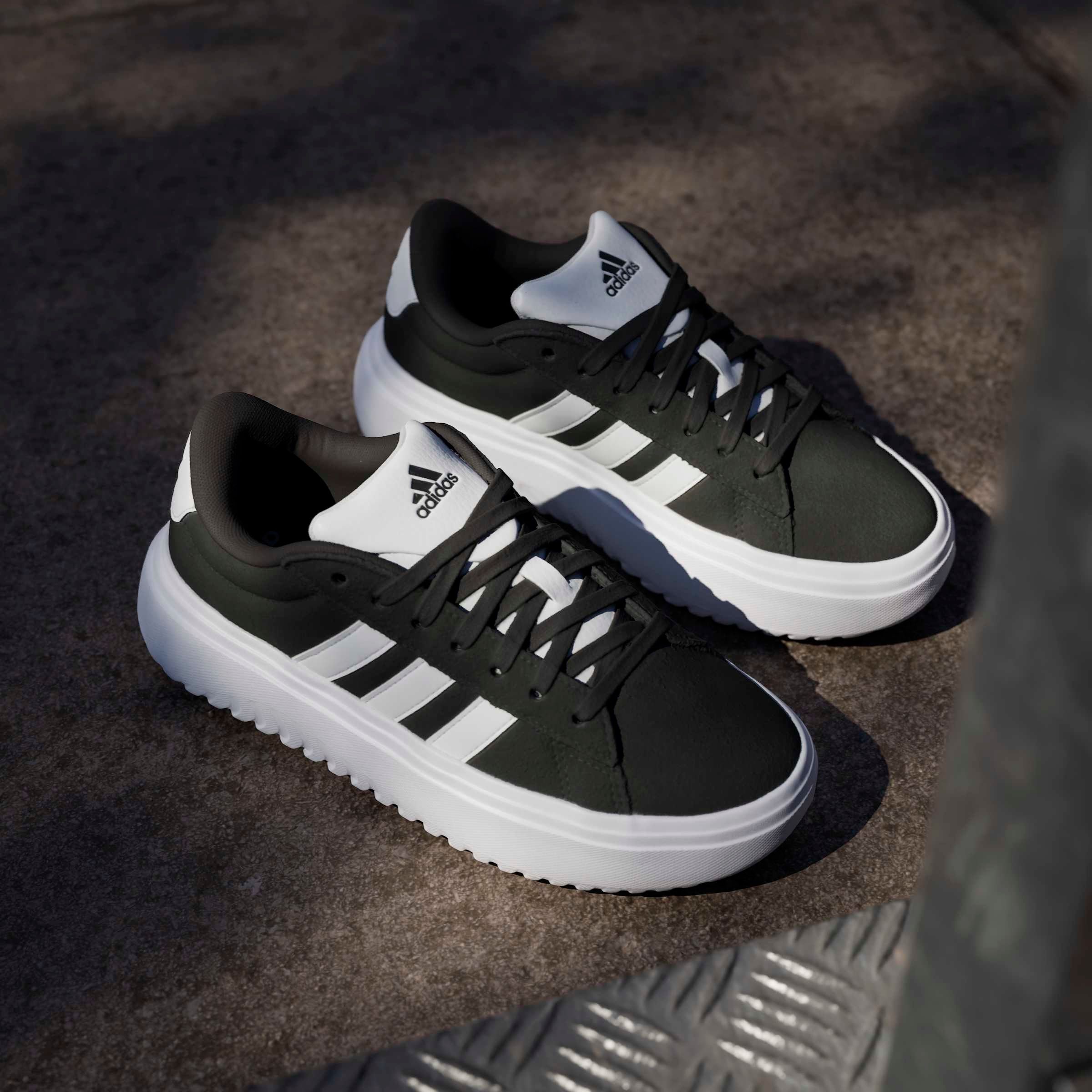 adidas Sportswear Sneaker »GRAND COURT PLATFORM«, Design auf den Spuren des adidas Superstar