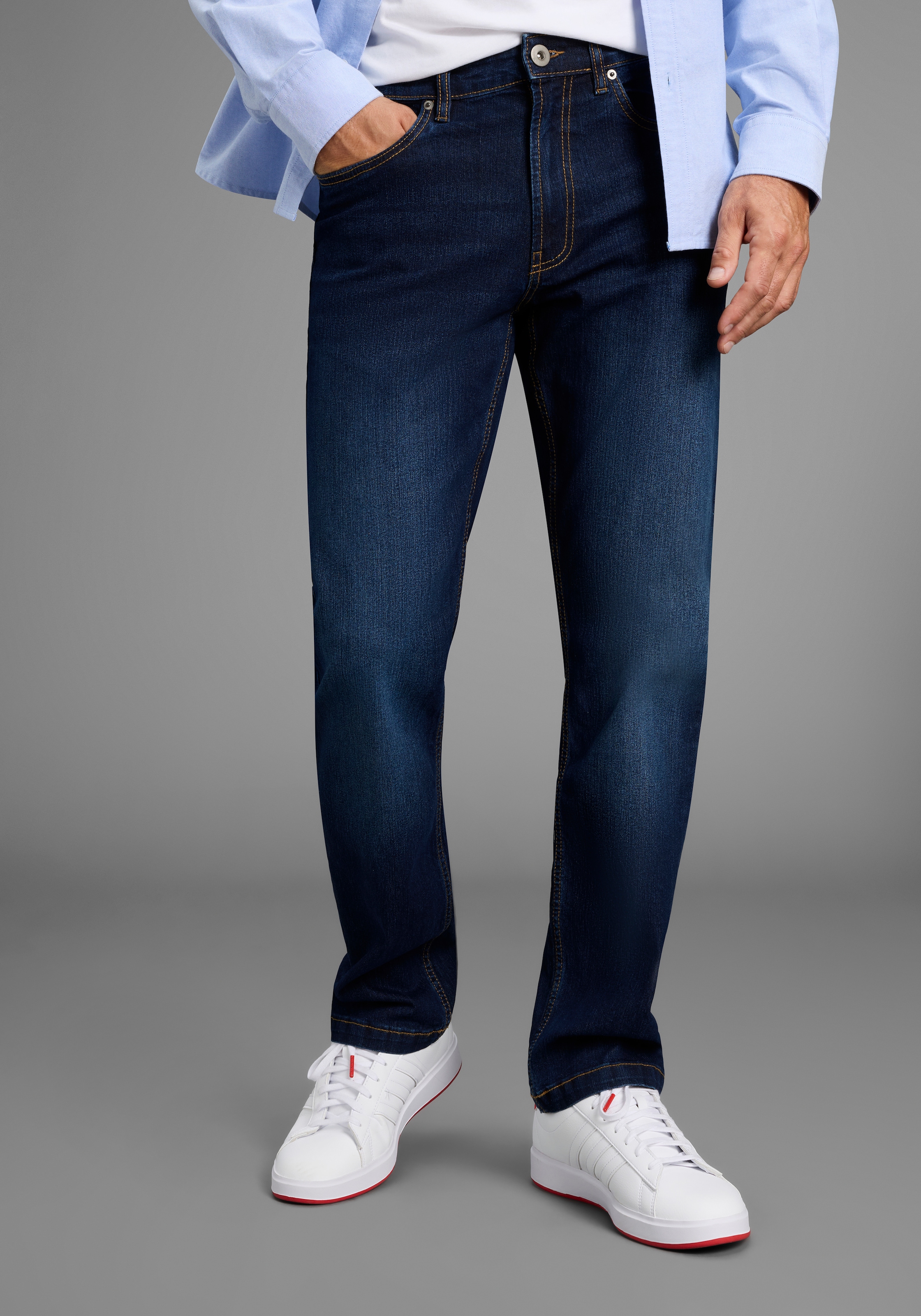 Arizona Straight-Jeans gerader Schnitt, normale Leibhöhe, mit Knopf- und Reißverschluss