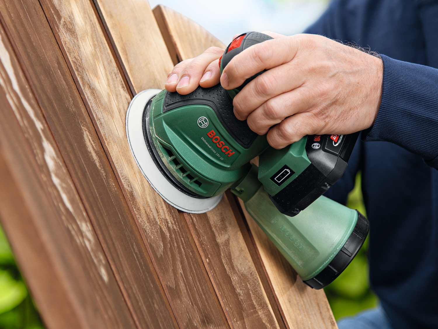 Bosch Home & Garden Akku-Exzenterschleifer »»UniversalOrbit 18V-20«« Inkl. 1x Akku 2,0 Ah und Ladegerät