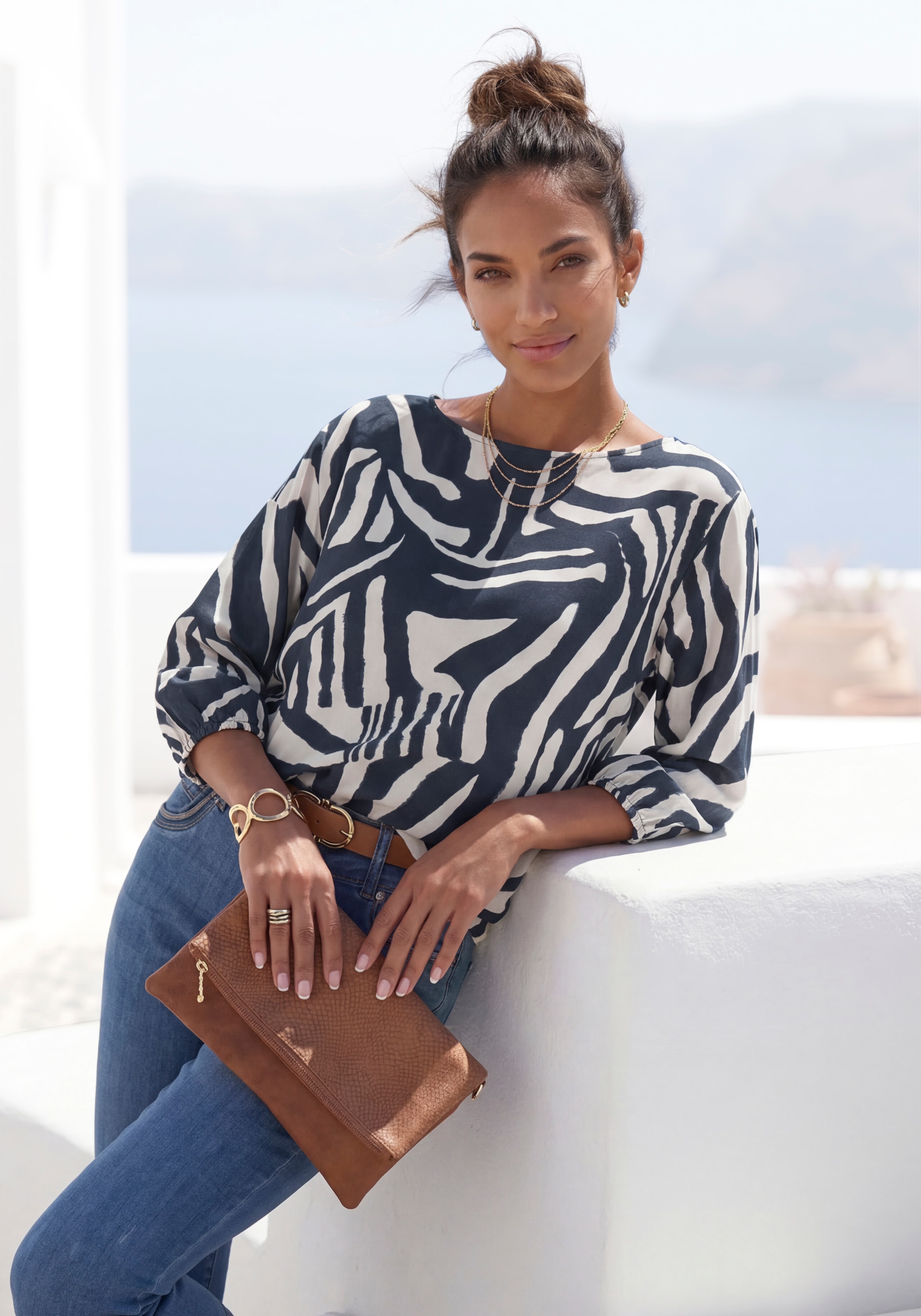 LASCANA Schlupfbluse "mit Animalprint aus leichter Viskose-Webware" Damenbluse mit 3/4-Ärmeln, festlich-elegante Druckbluse, Blusenshirt