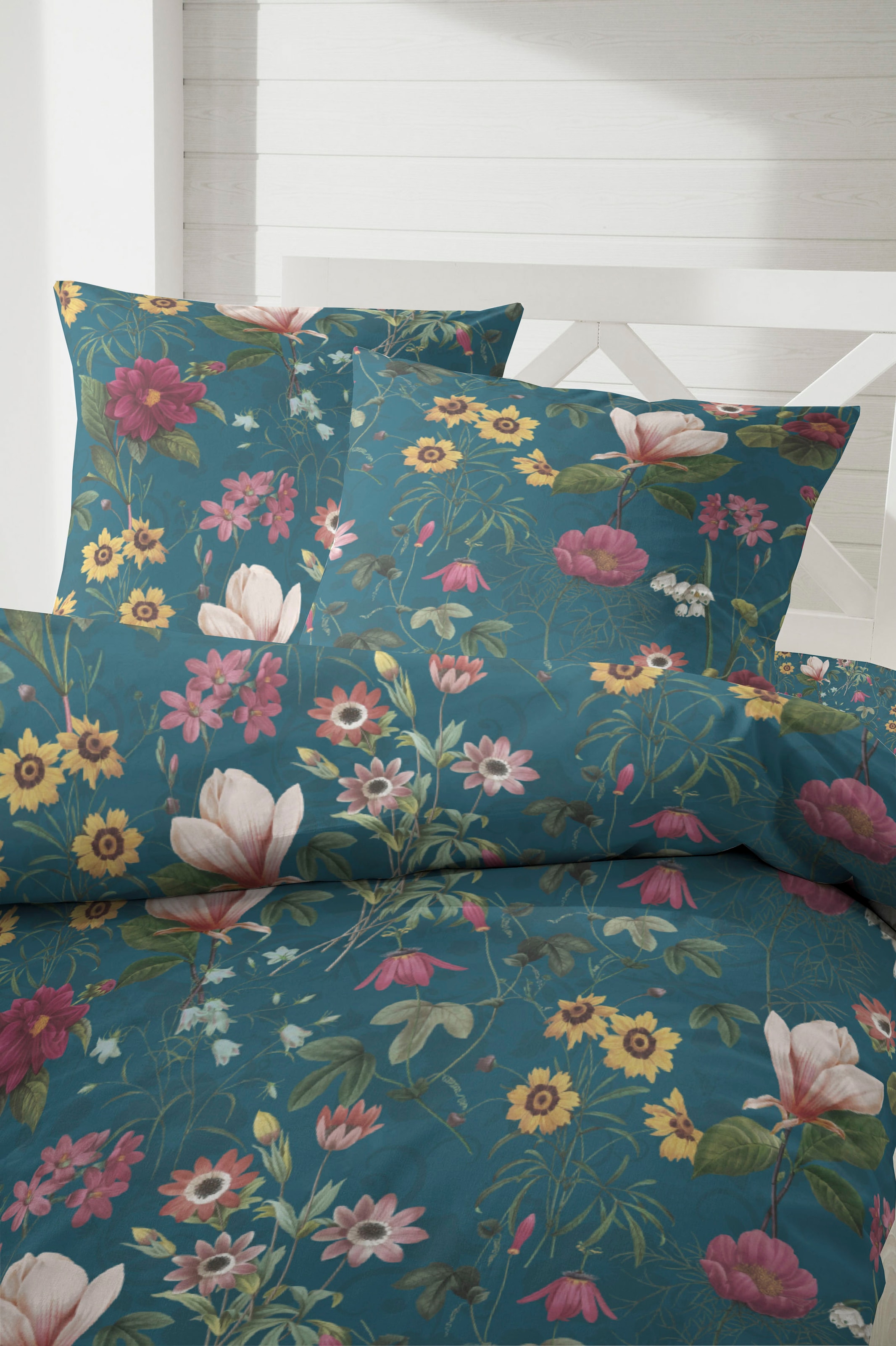 Primera Bettwäsche »Mako-Satin Bettwäsche Wilder Garten«, mit einem romantischen Blumenmuster