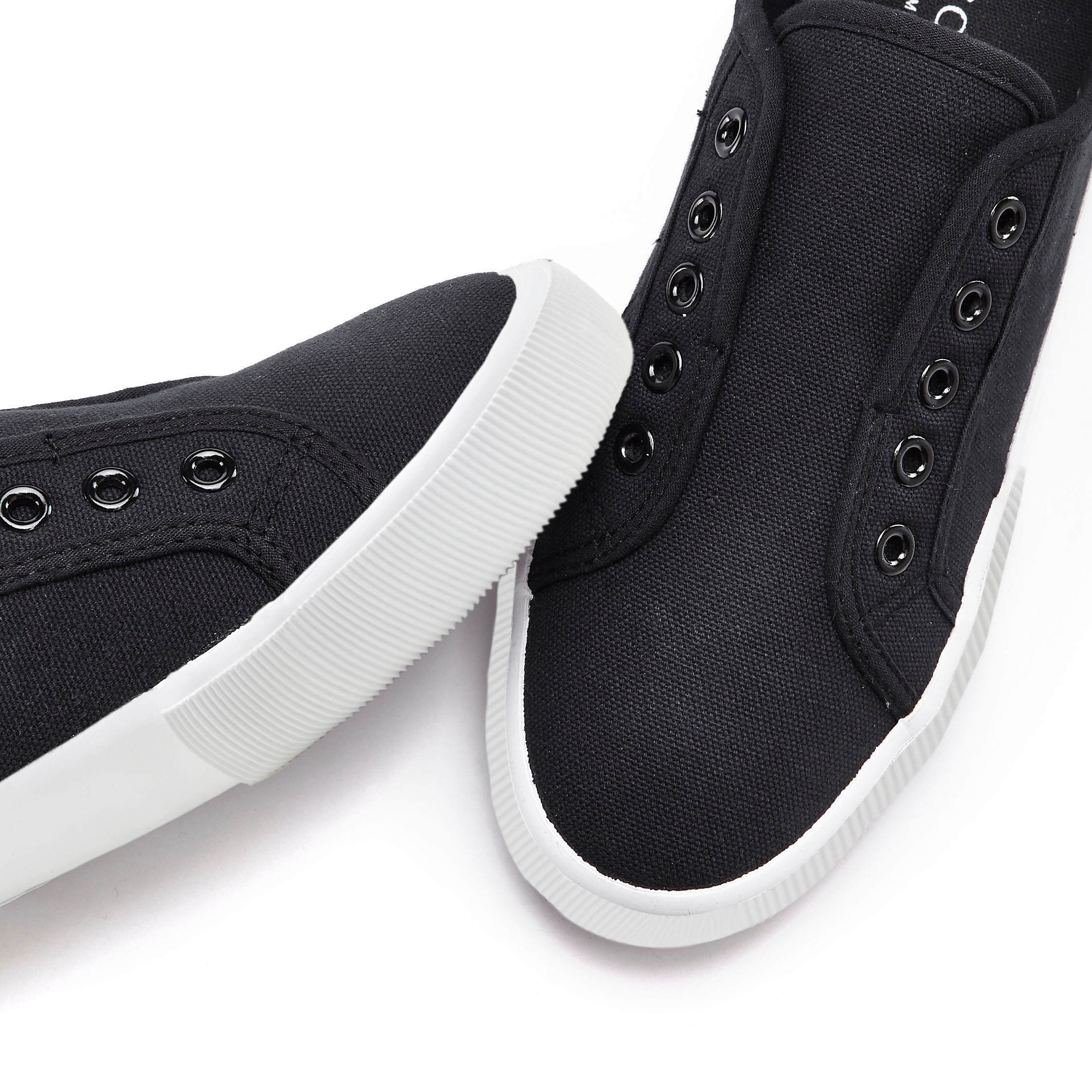 LASCANA Sneaker, Slipper, Halbschuh, Slip-On-Sneaker bequem zum Reinschlüpfen, Slip-Ons