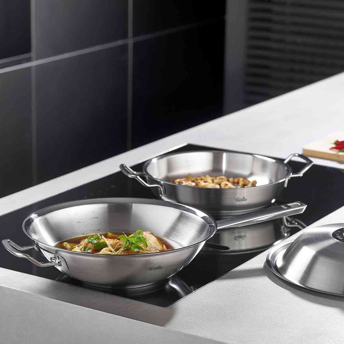 Fissler Servierpfanne »ORIGINAL-PROFI COLLECTION® Servierpfanne (ohne Deckel)« Edelstahl 18/10 1 Stk. tlg. mit breitem Schüttrand, Kaltmetallgriffen. Made in Germany
