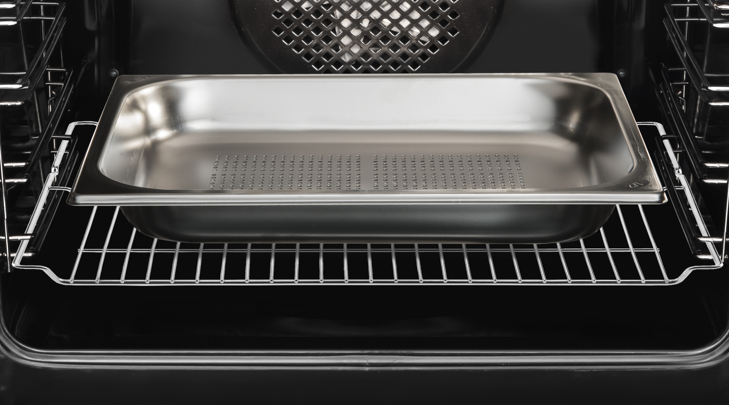 Amica Backofen »EBSX 949 800 V« mit 1-fach-Teleskopauszug mit Steam Clean Saftig, knusprig, elegant – Backen wie vom Profi