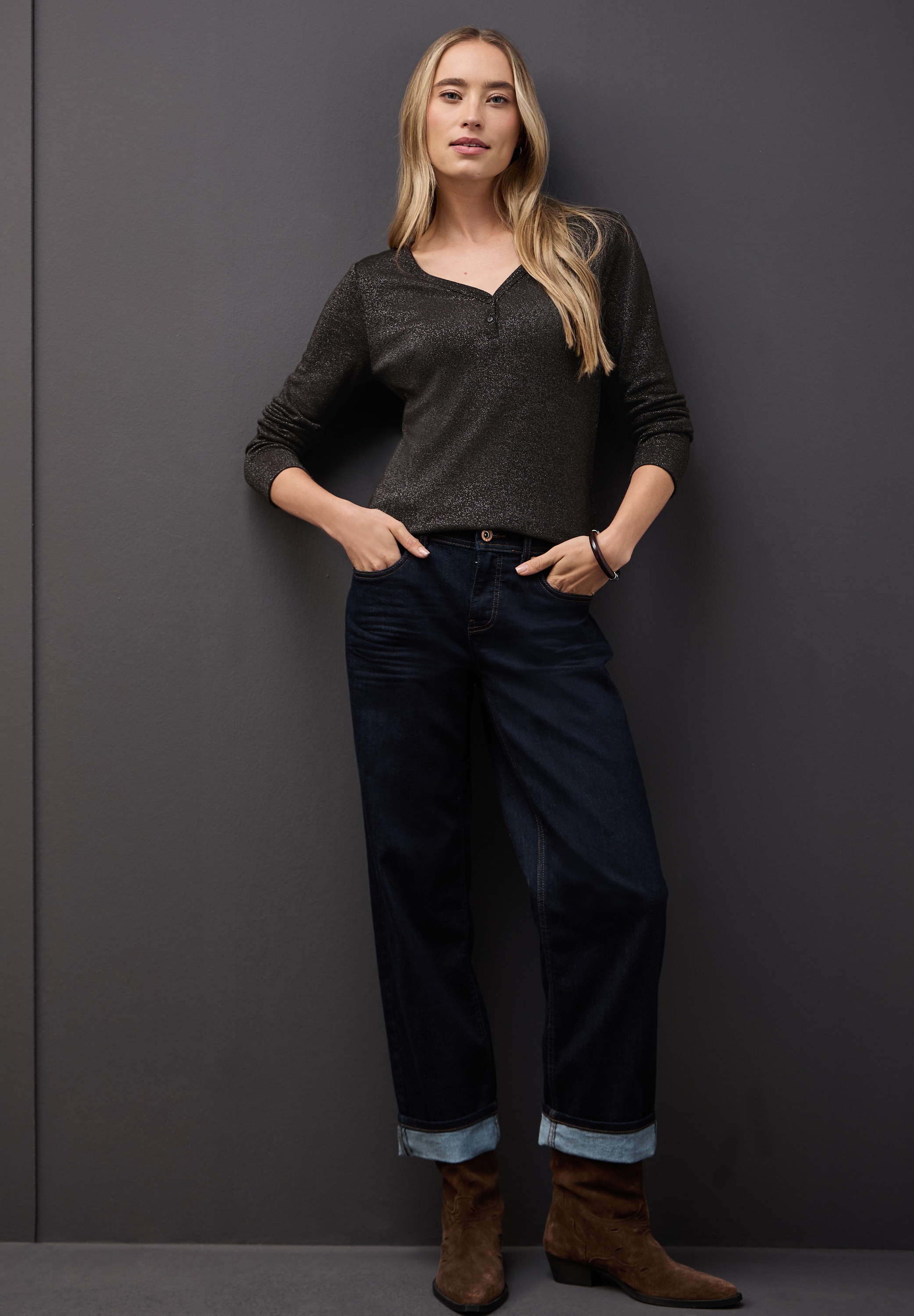 STREET ONE Langarmshirt im Glitzer-Look und ot Herz-Ausschnitt