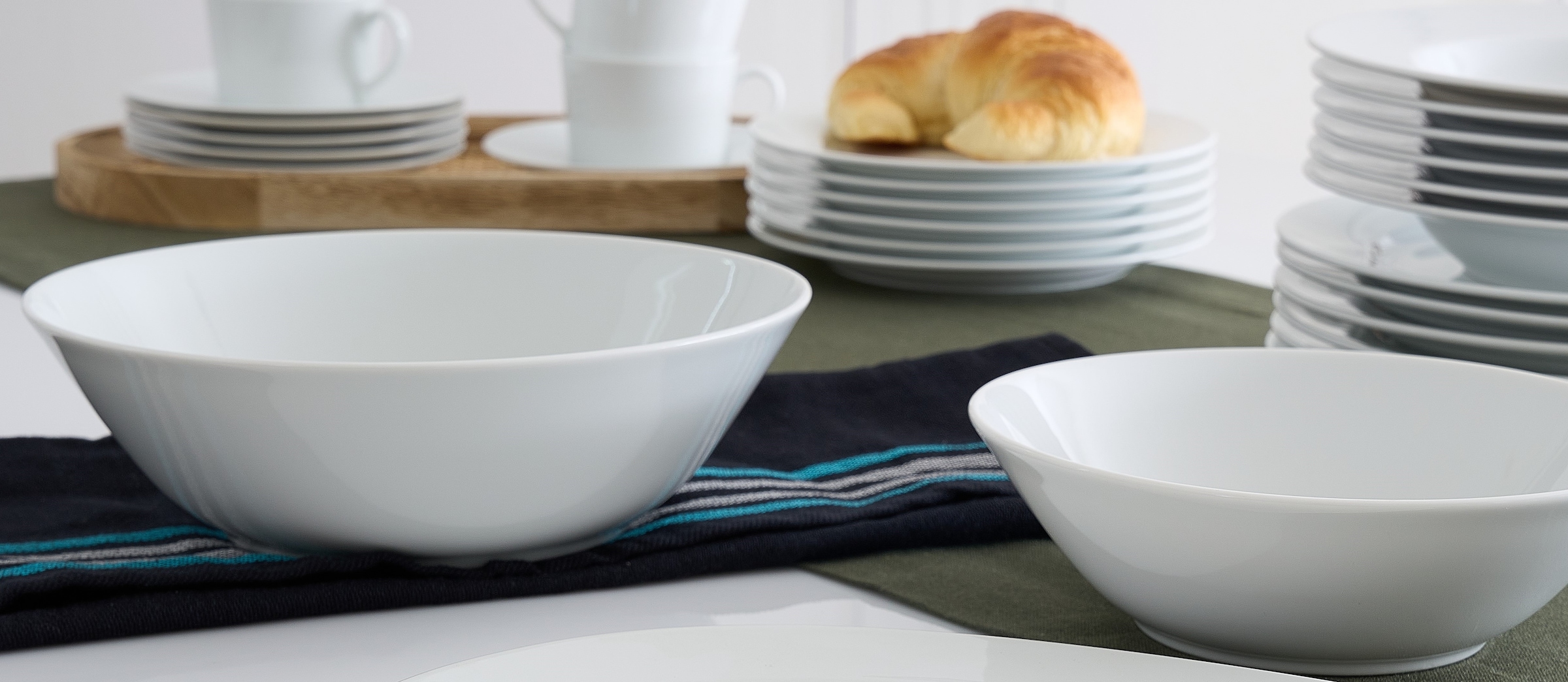 Retsch Arzberg Schale »Servierschale HEIKE WEISS 23 cm, Set 2-teilig, rund Porzellan« 2 Stk. aus Porzellan Formschöne Servier- & Beilagenschalen im 2er Pack – edel & zeitlos -