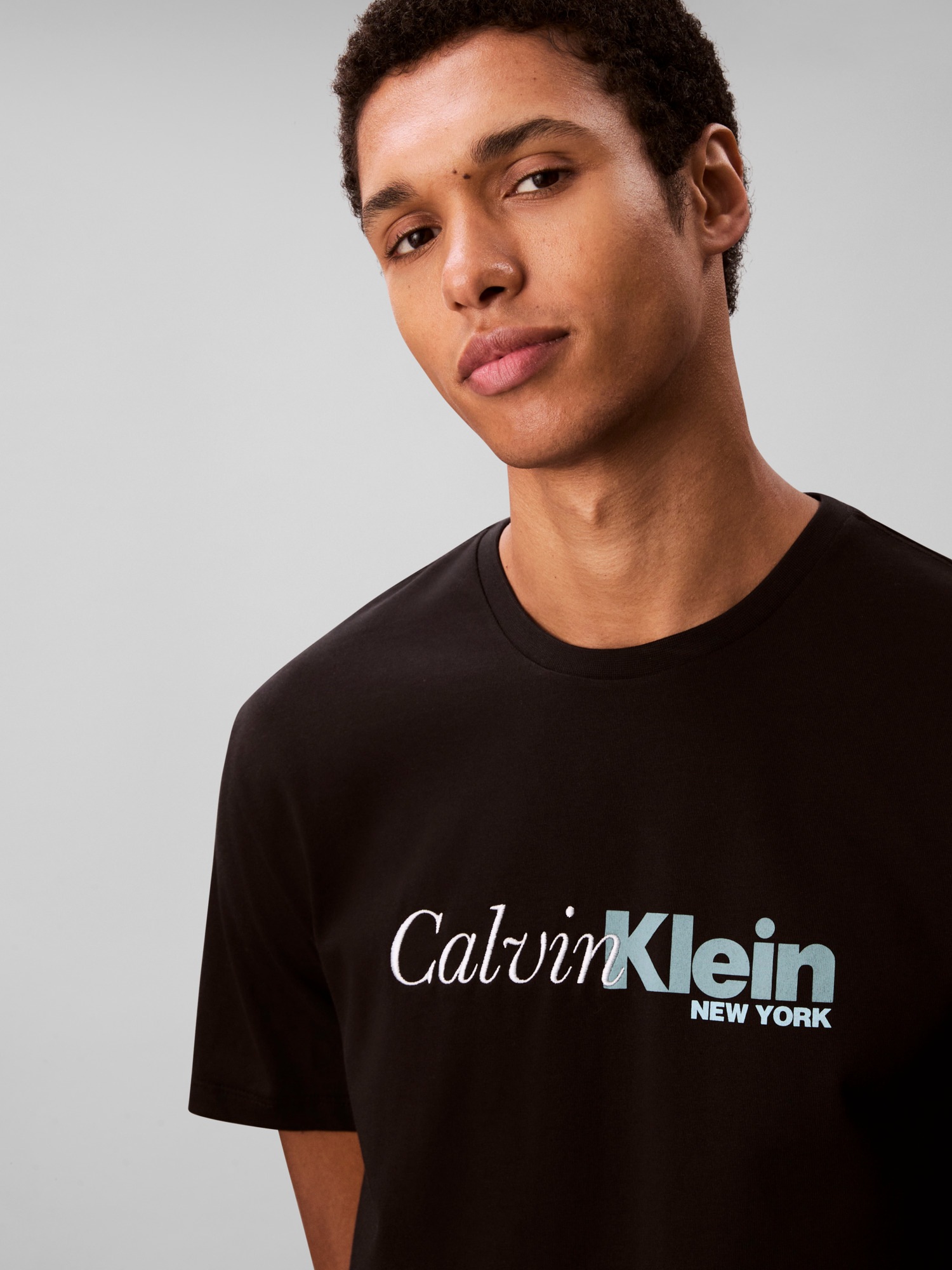 Calvin Klein T-Shirt »SS 20S EU CALVIN CURSIVE GRAPHIC« Mit Rundhalsausschnitt, regular fit
