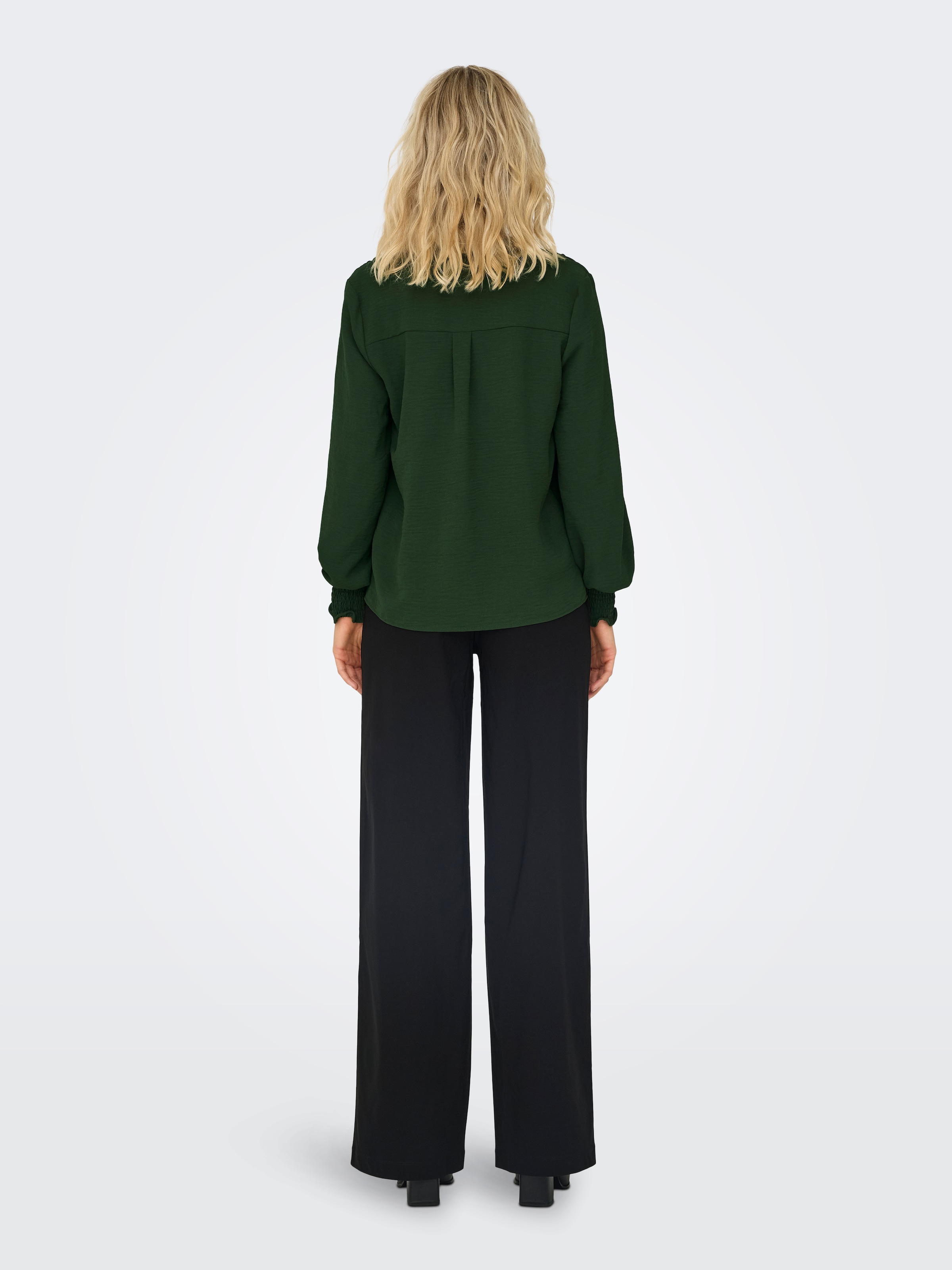 ONLY Blusenshirt »ONLMETTE V-NECK LS SMOCK TOP NOOS WVN«