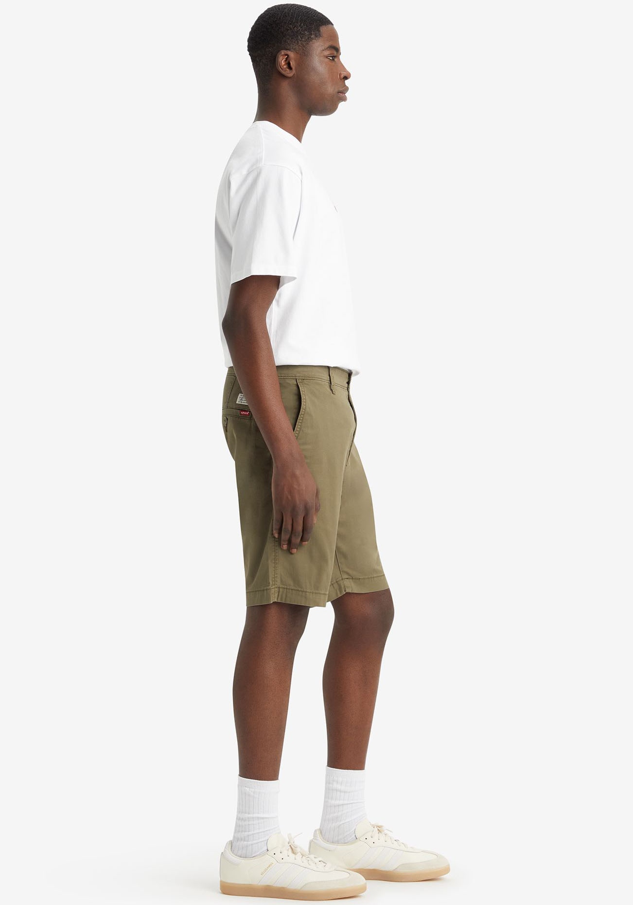 Levi's® Chinoshorts »XX CHINO SHORT II«  Sommerhose mit Logobadge
