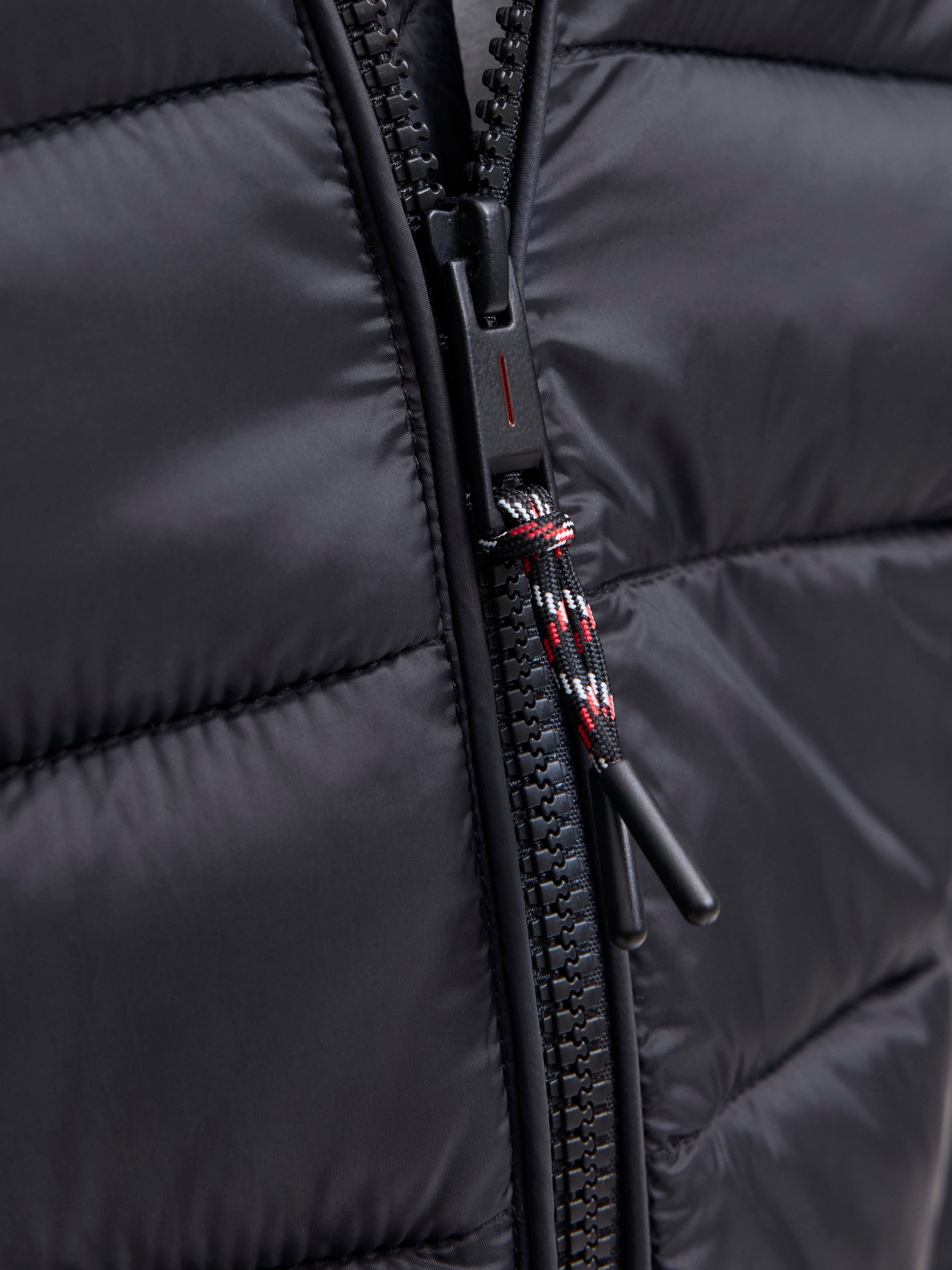 Jack & Jones Steppjacke »JJEBRADLEY LIGHT PUFFER HOOD NOOS«, mit Kapuze