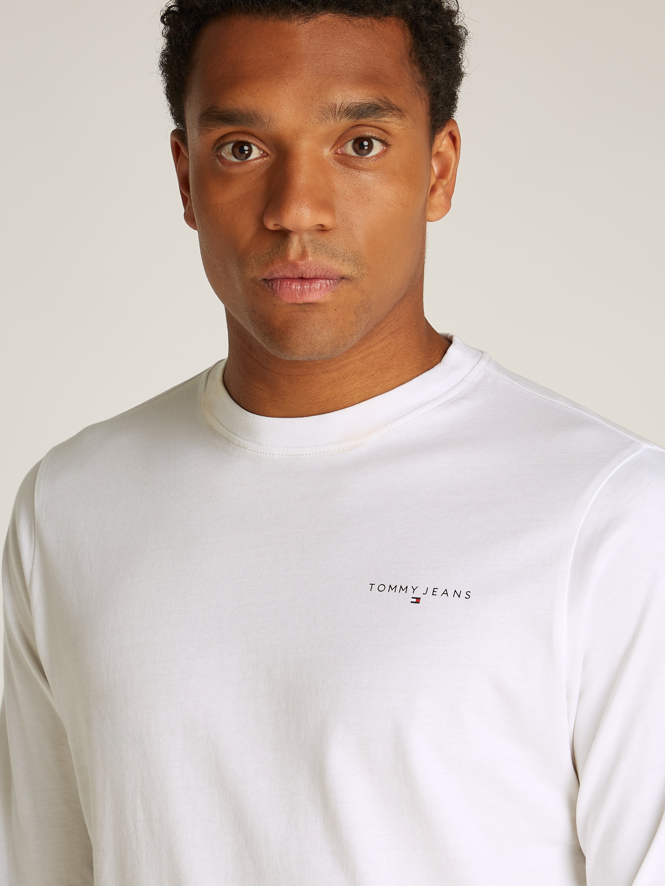 Tommy Jeans Plus Longsleeve »TJM SLIM LINEAR CHST L/S TEE EXT«, Große Größen