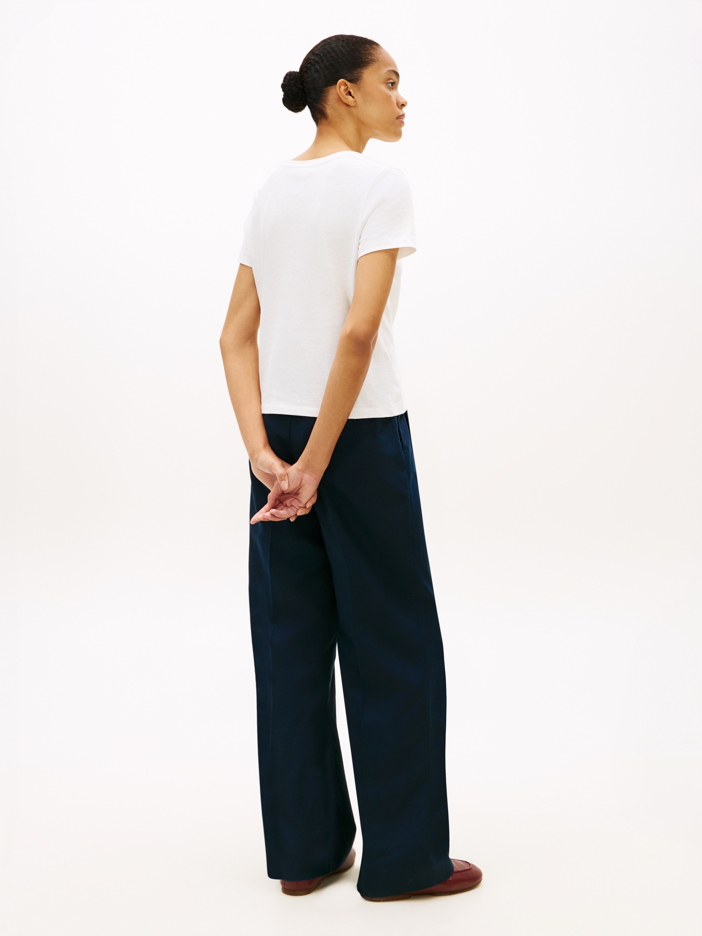 Tommy Hilfiger Kurzarmshirt »CO LINEN V-NECK SHORT SLEEVE TEE« mit V-Ausschnitt, Regular Fit