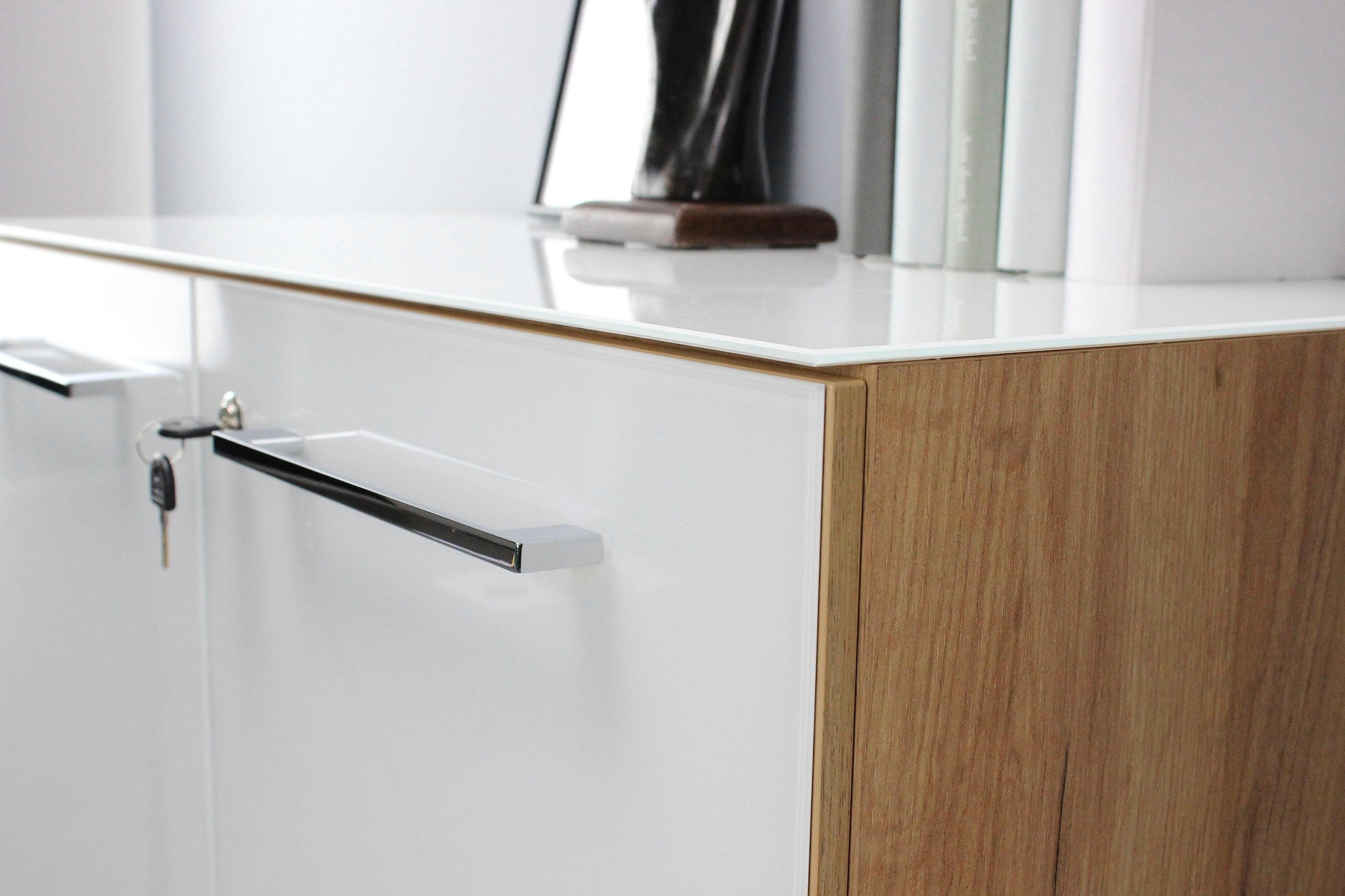 GERMANIA Aktenschrank »GW-Monteria«, (in 2 Höhen), Türen mit Glas-Auflage, abschließbar, Breite 80 cm, Made in Germany
