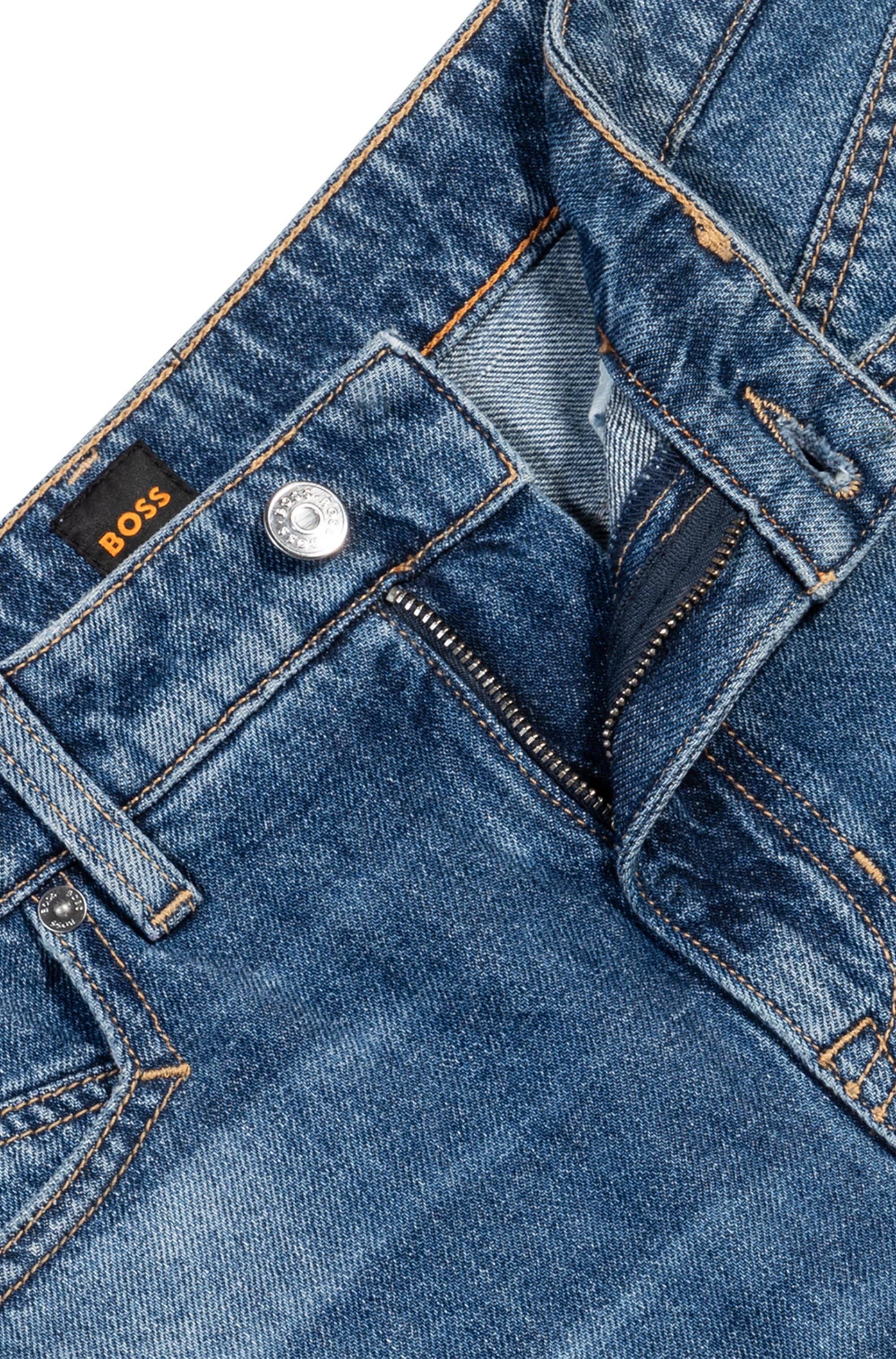 BOSS ORANGE Shorts »DENIM JORTS Premium Damenmode«, mit Logostickerei hinten