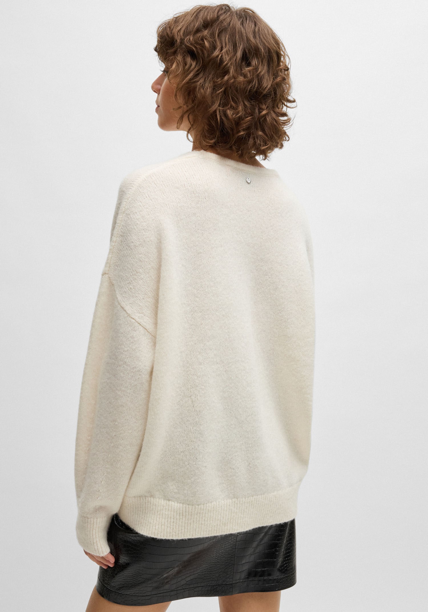 BOSS ORANGE Strickpullover »Fondella Premium Damenmode«, mit überschnittenen Schultern