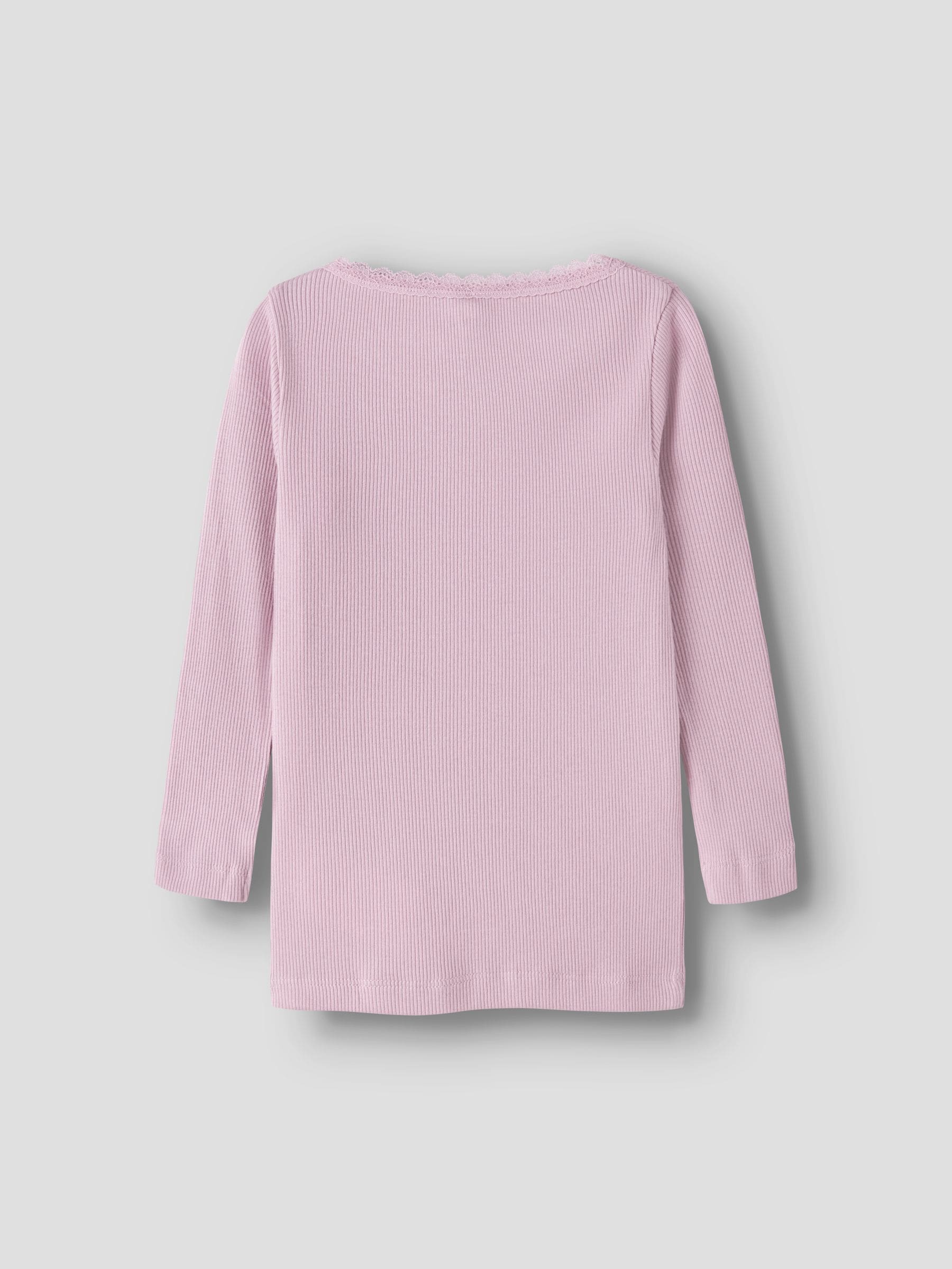 Name It Langarmshirt »NMFKAB LS TOP NOOS« in Feinripp und mit süßer Spitzenkante am Ausschnitt