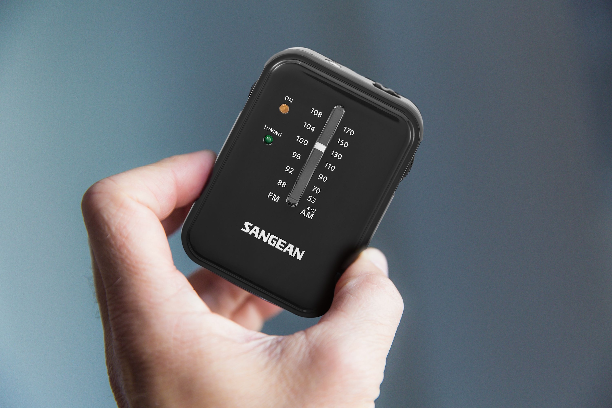 Sangean Radio »SR-32 (Pocket 320)«, (FM-Tuner-AM-Tuner), Ohrhörer im Lieferumfang