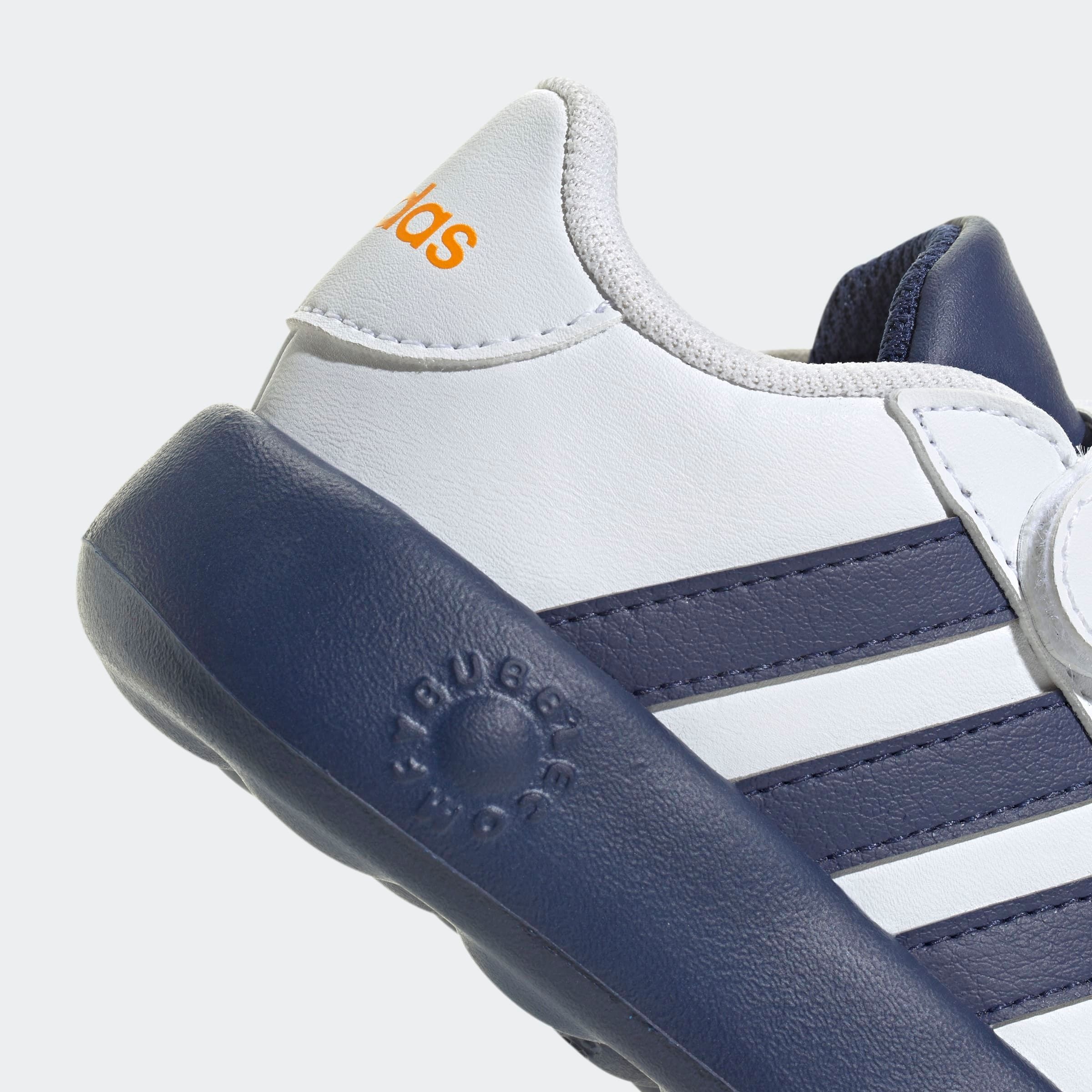 adidas Sportswear Klettschuh »GRAND COURT 2.0 KIDS«, Design auf den Spuren des adidas Superstar, für Kinder