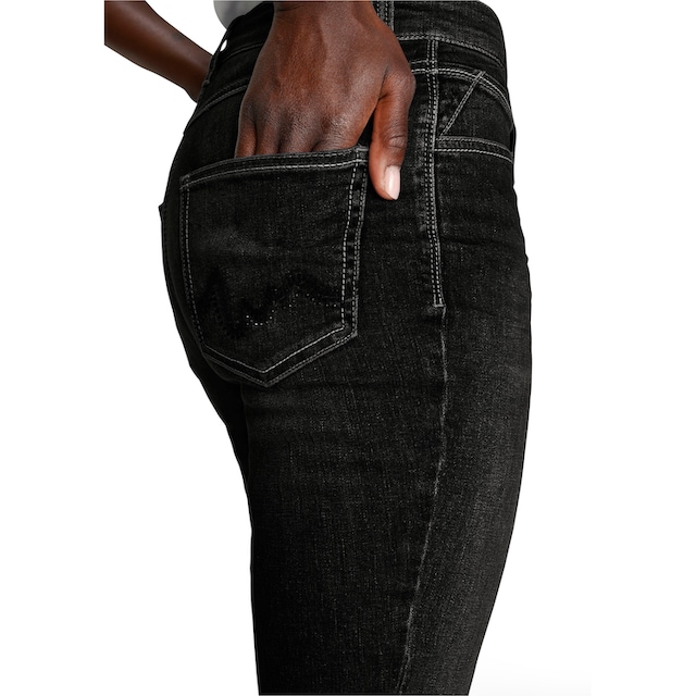 MAC Gerade Jeans »Melanie Wave-Glam«, Glizernsteinchen und Stickerei auf  den hinteren Taschen bei ♕