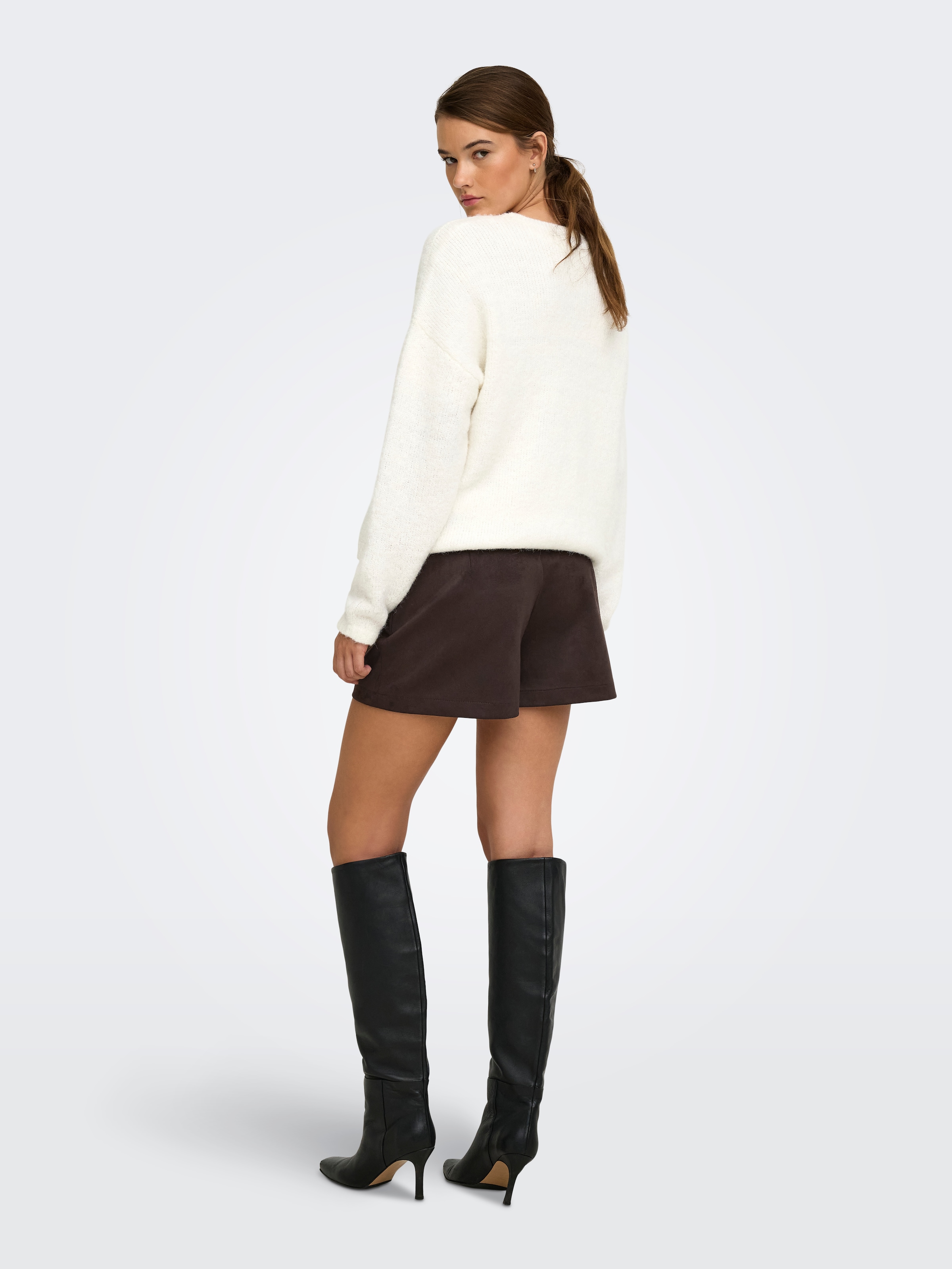 ONLY Shorts »ONLMIRA MW FAUX SUEDE SHORTS CC PNT«  Materialmix, regular fit