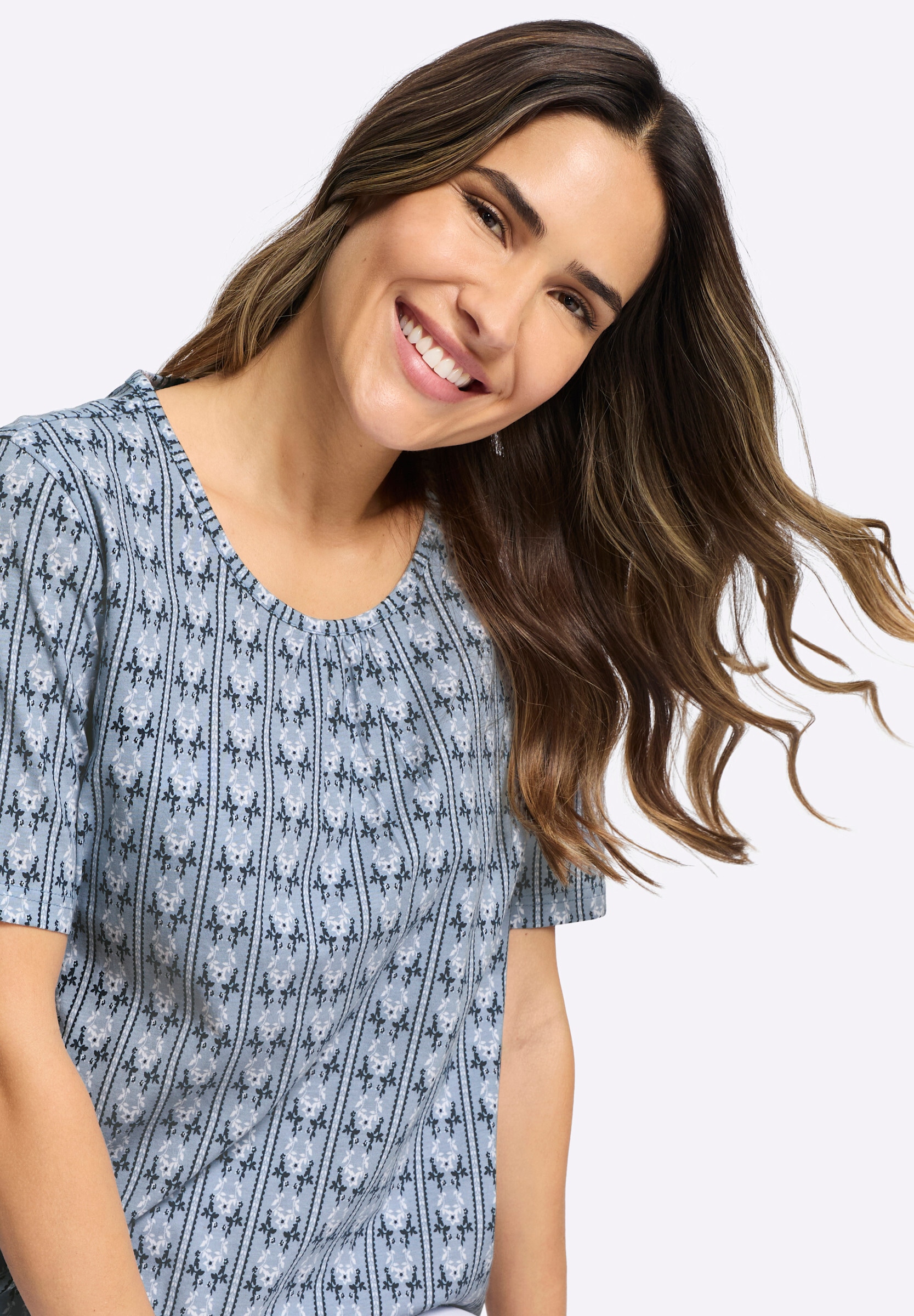 Sieh an! Trachtenshirt »Kurzarm-Shirt Trachtenshirt im floralen Dessin«