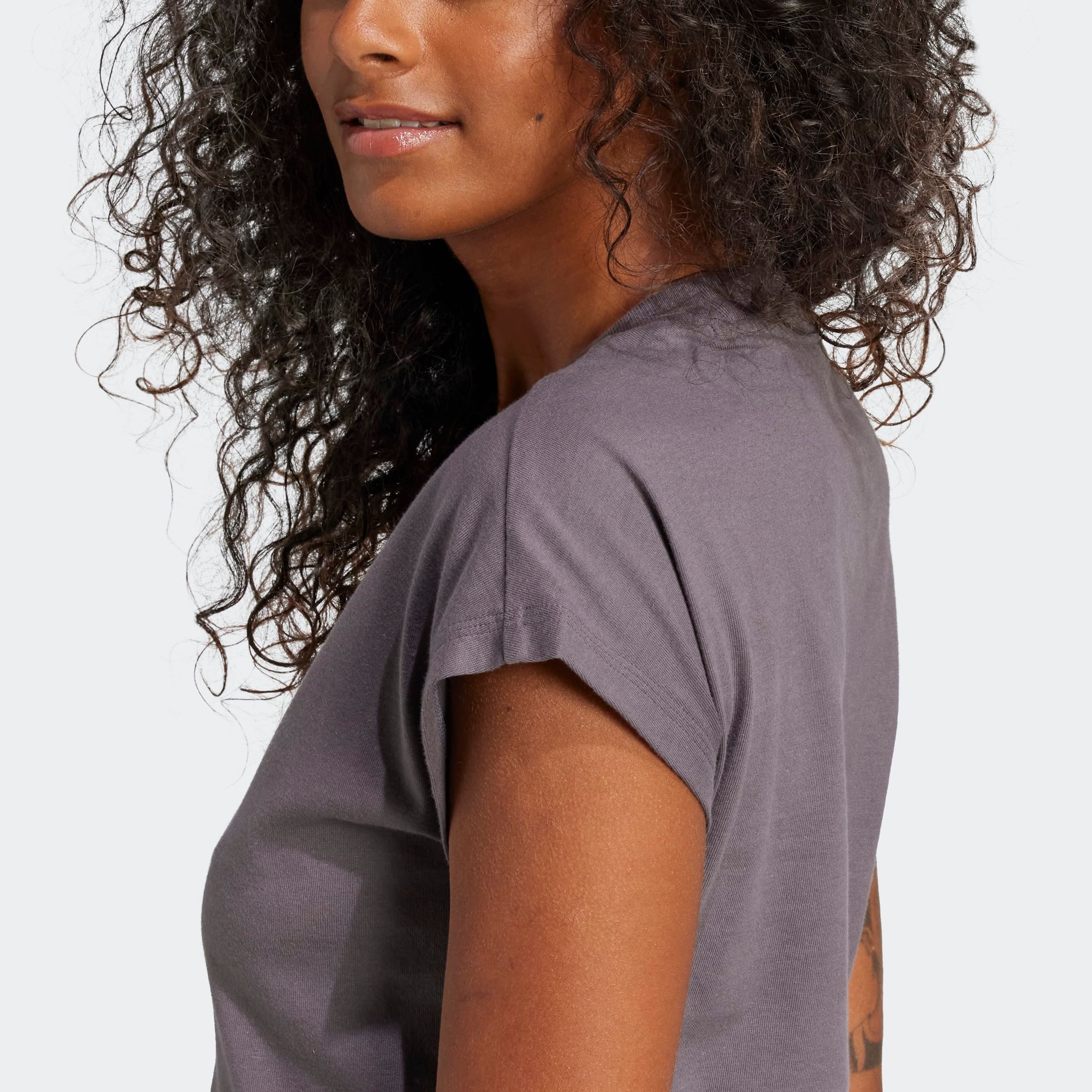 adidas Sportswear T-Shirt »ESSENTIALS LINEAR COTTON« sportlicher Stil, Kurzarm, ohne Verschluss, aus Baumwolle