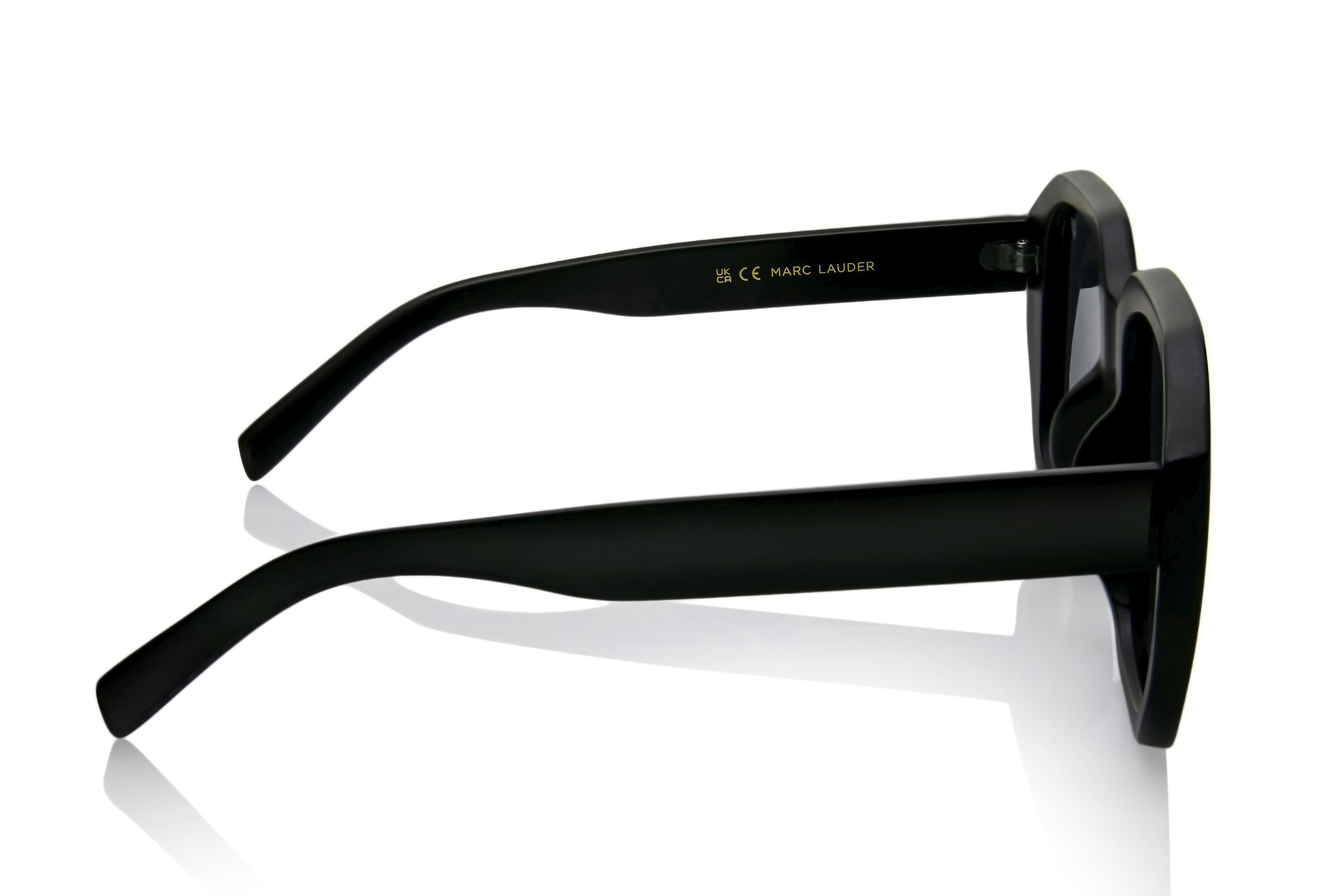 MARC LAUDER Sonnenbrille »LA02-01« 3: dunkles Glas, starke Sonneneinstrahlung