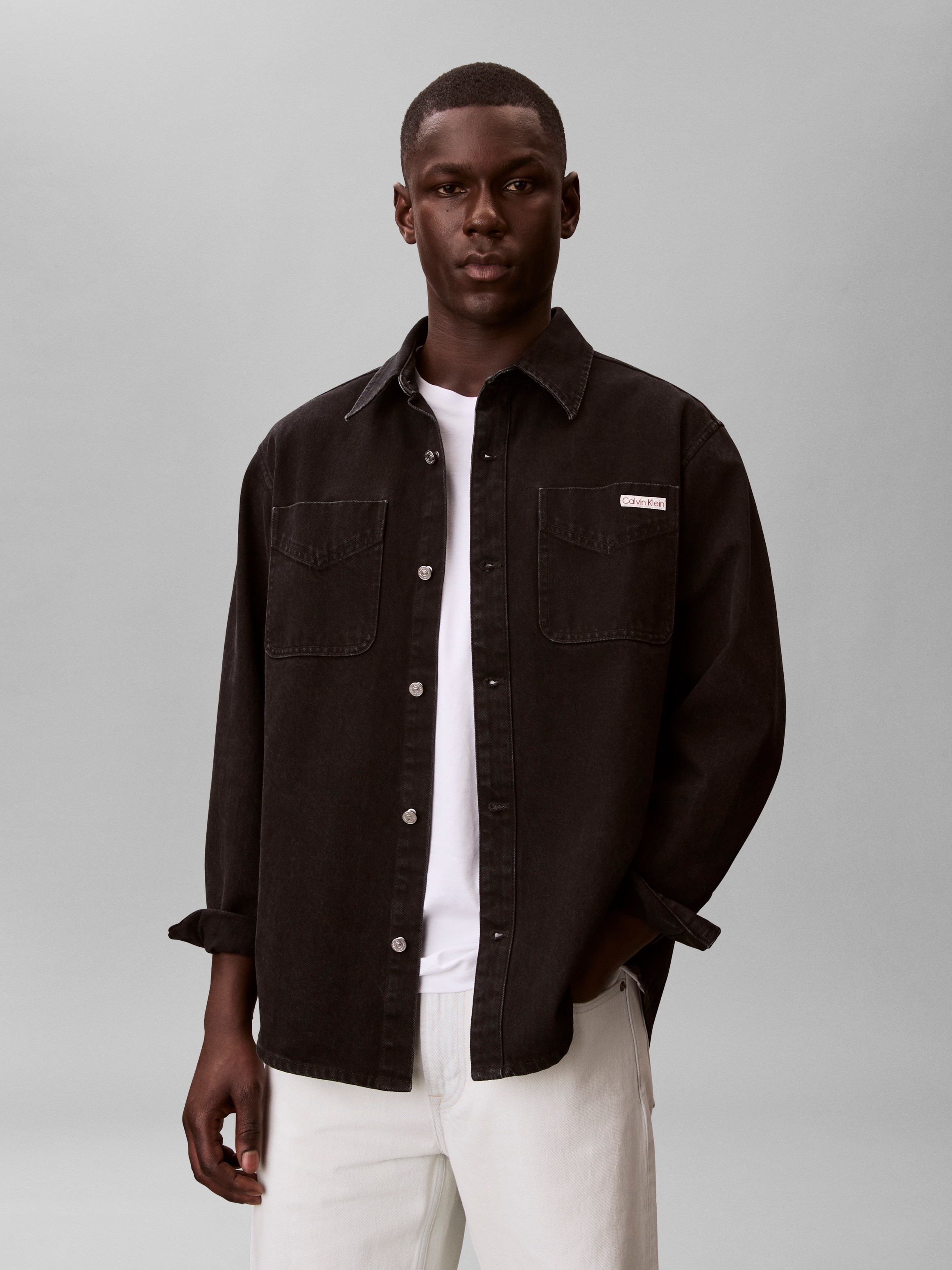 Calvin Klein Jeanshemd »90S BLACK STONE« Regular fit mit aufgesetzten Brusttaschen