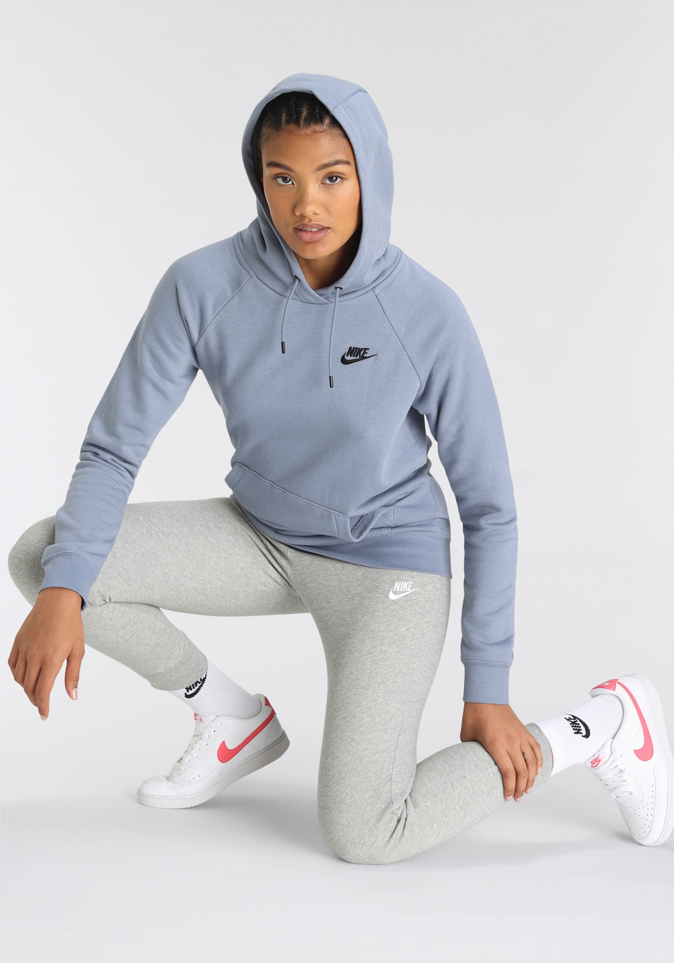 Nike Sportswear Jogginghose »Club Fleece Women\'s bei Slim ♕ Joggers« Mid-Rise