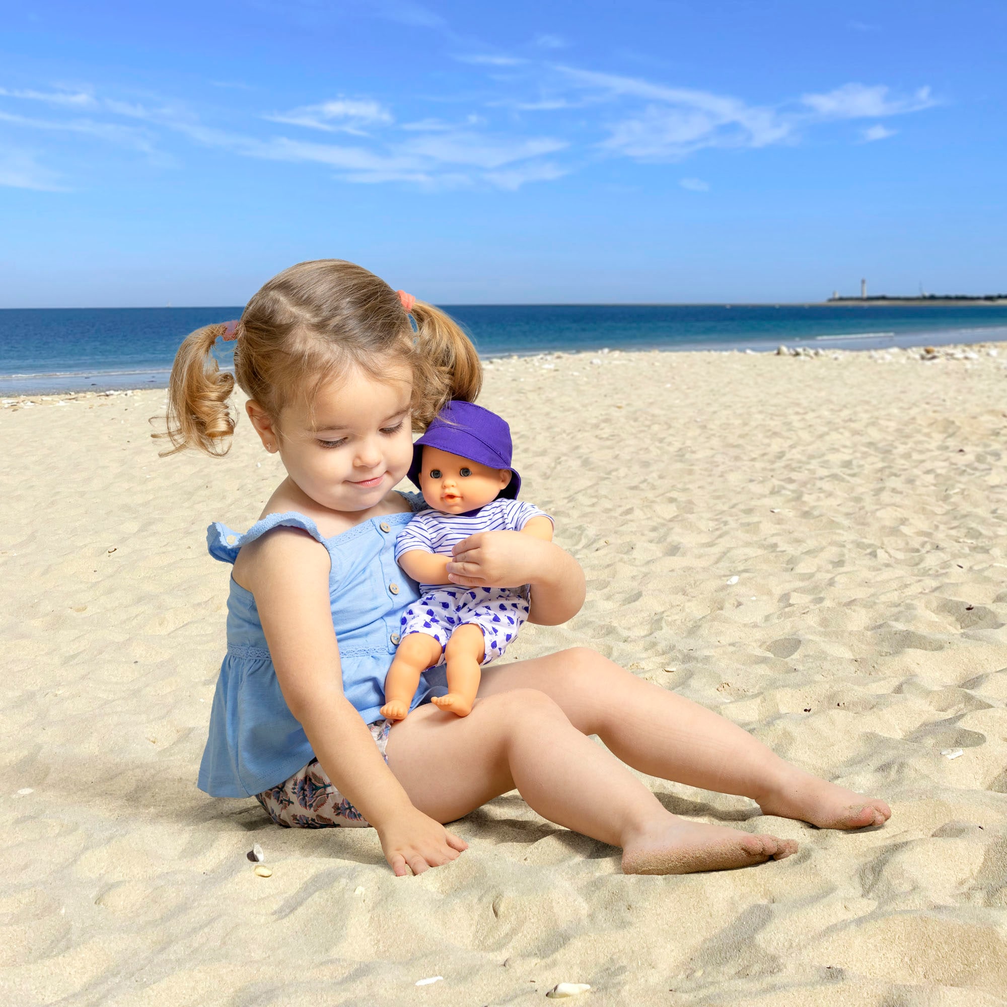 Corolle® Babypuppe »Badejunge Marin«, mit Vanilleduft