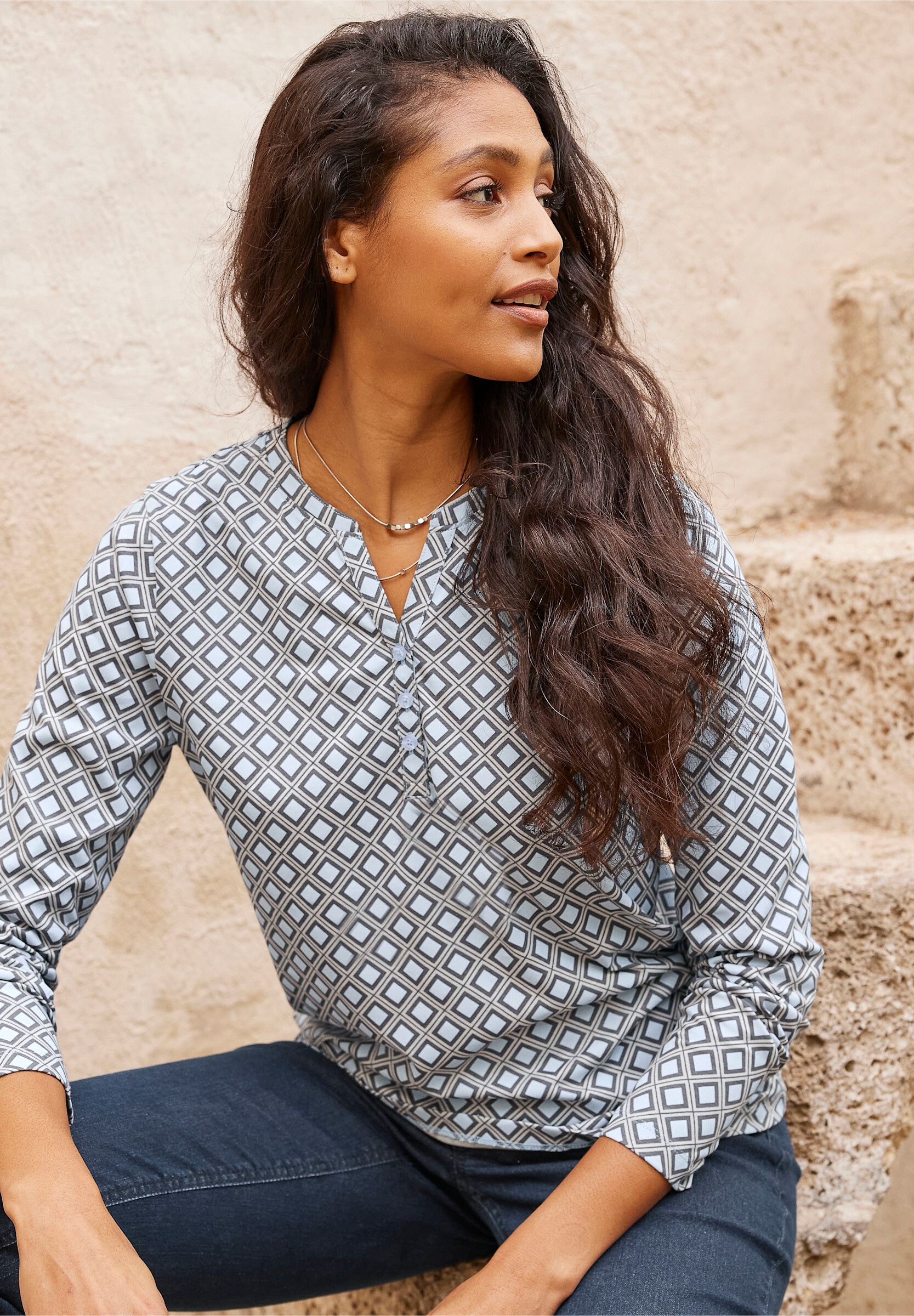 heine T-Shirt »Druck-Shirt Langarmshirt mit Minimal-Print«