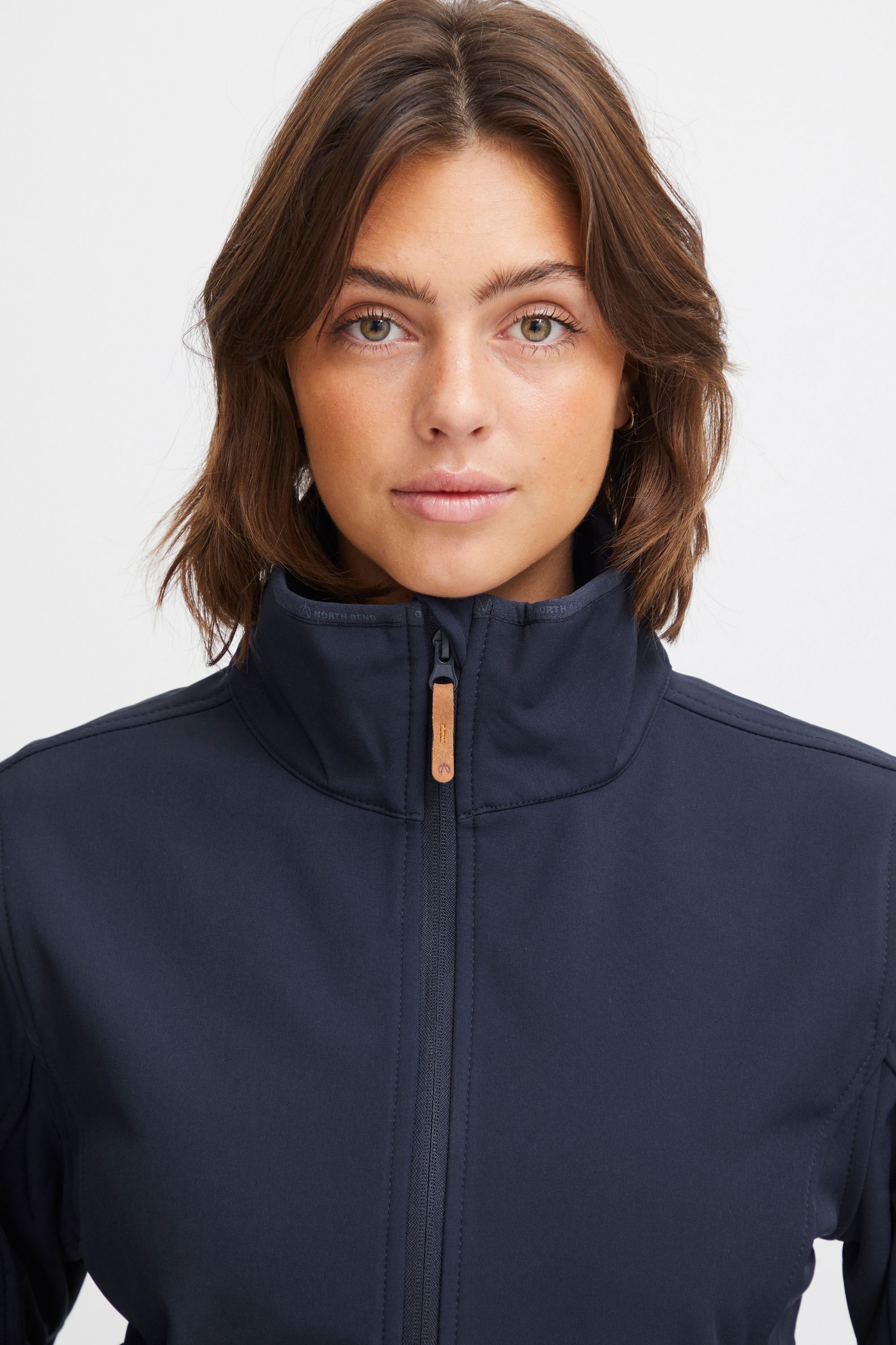North Bend Softshelljacke »Softshelljacke NBCorrina W W-PRO 8.000 mit wasserdichter Beschichtung«