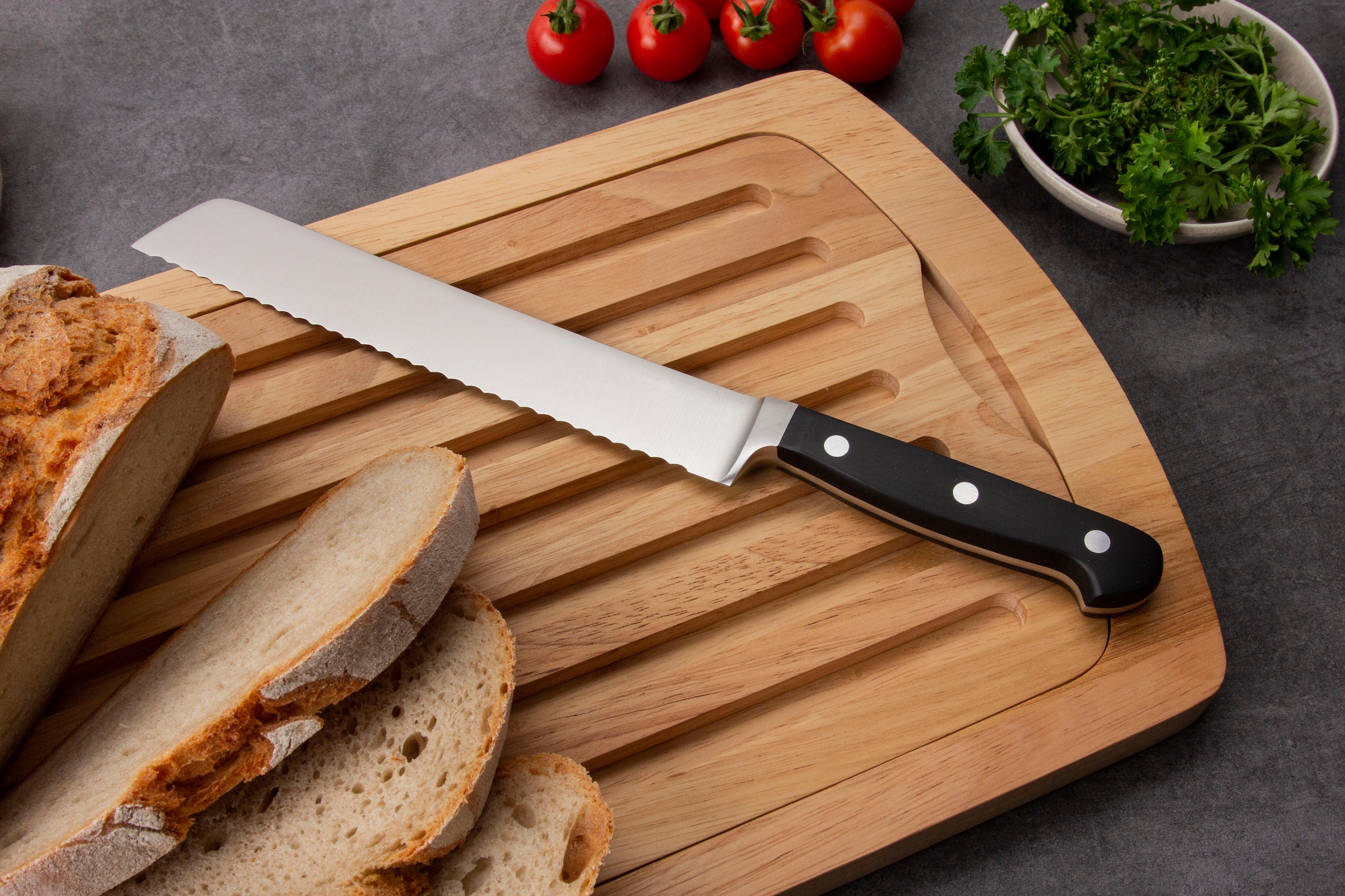 Continenta Brotschneidebrett, Handarbeit