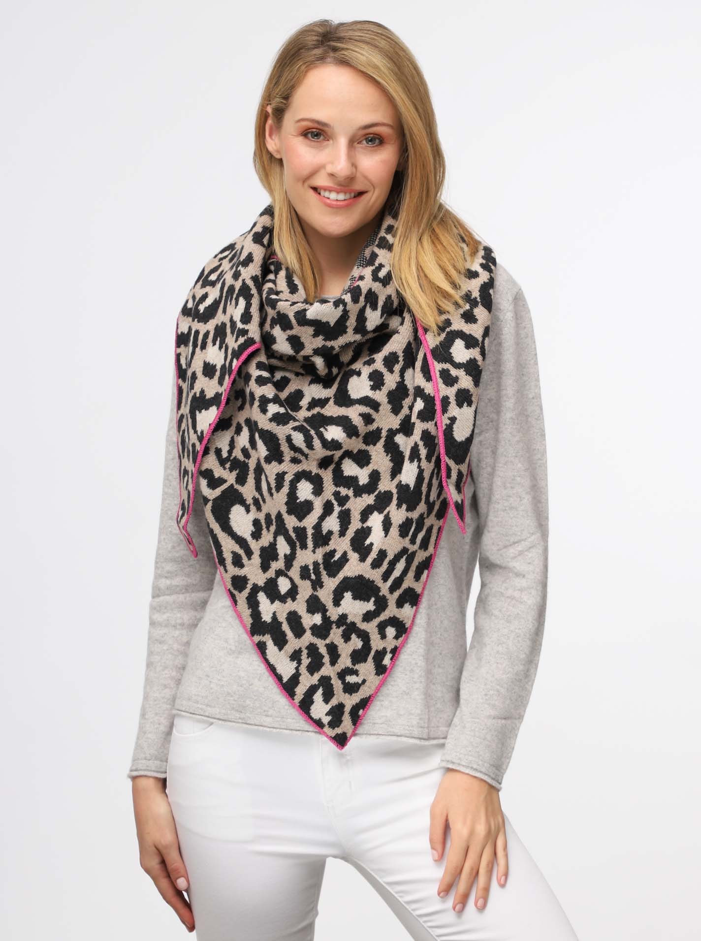 Zwillingsherz Dreieckstuch »"Summer Lacey"« Feinstrick, Leomuster, Neonkante