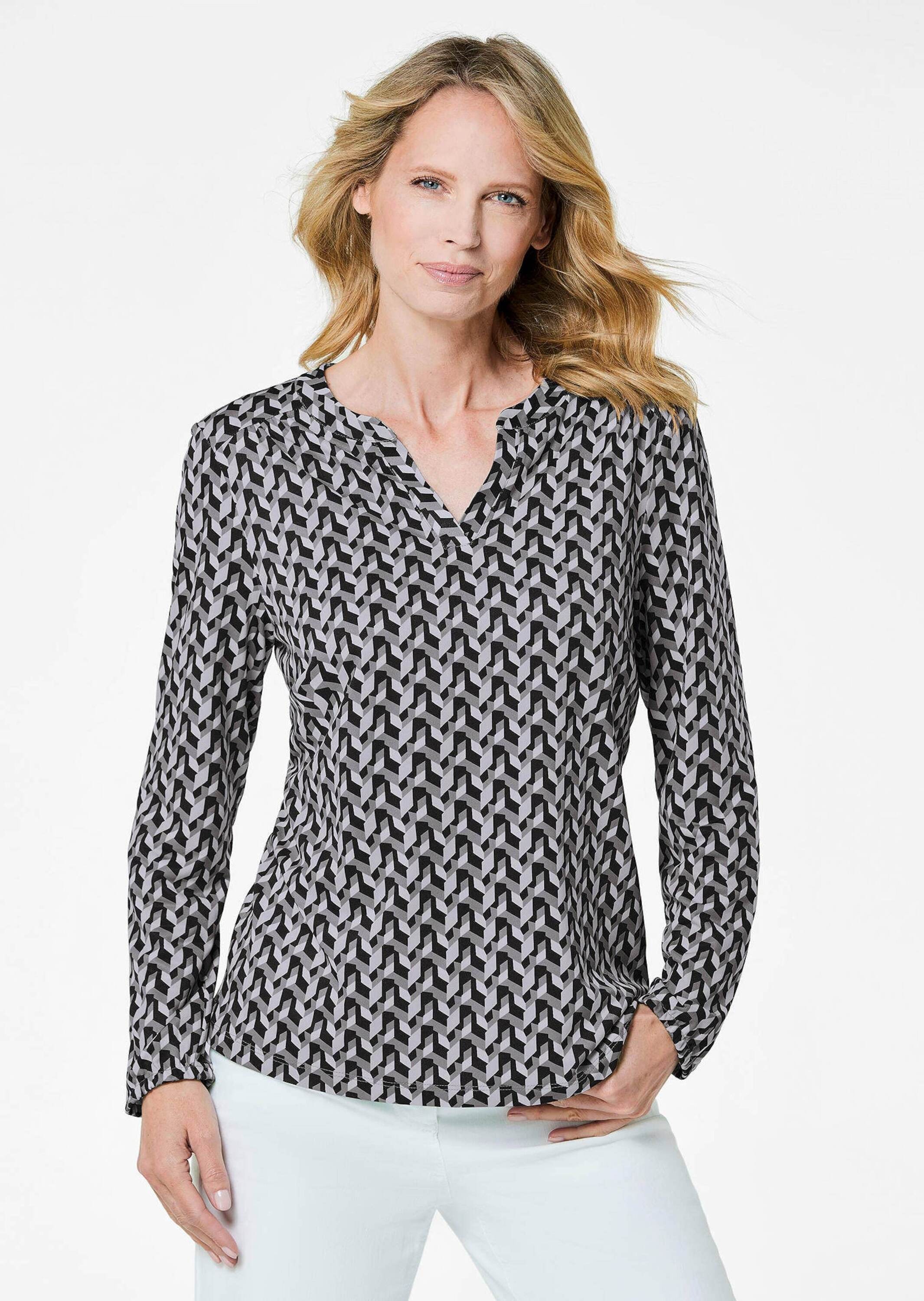 GOLDNER Kurzarmbluse »Kurzgröße Elegantes Blusenshirt mit V-Ausschnitt«