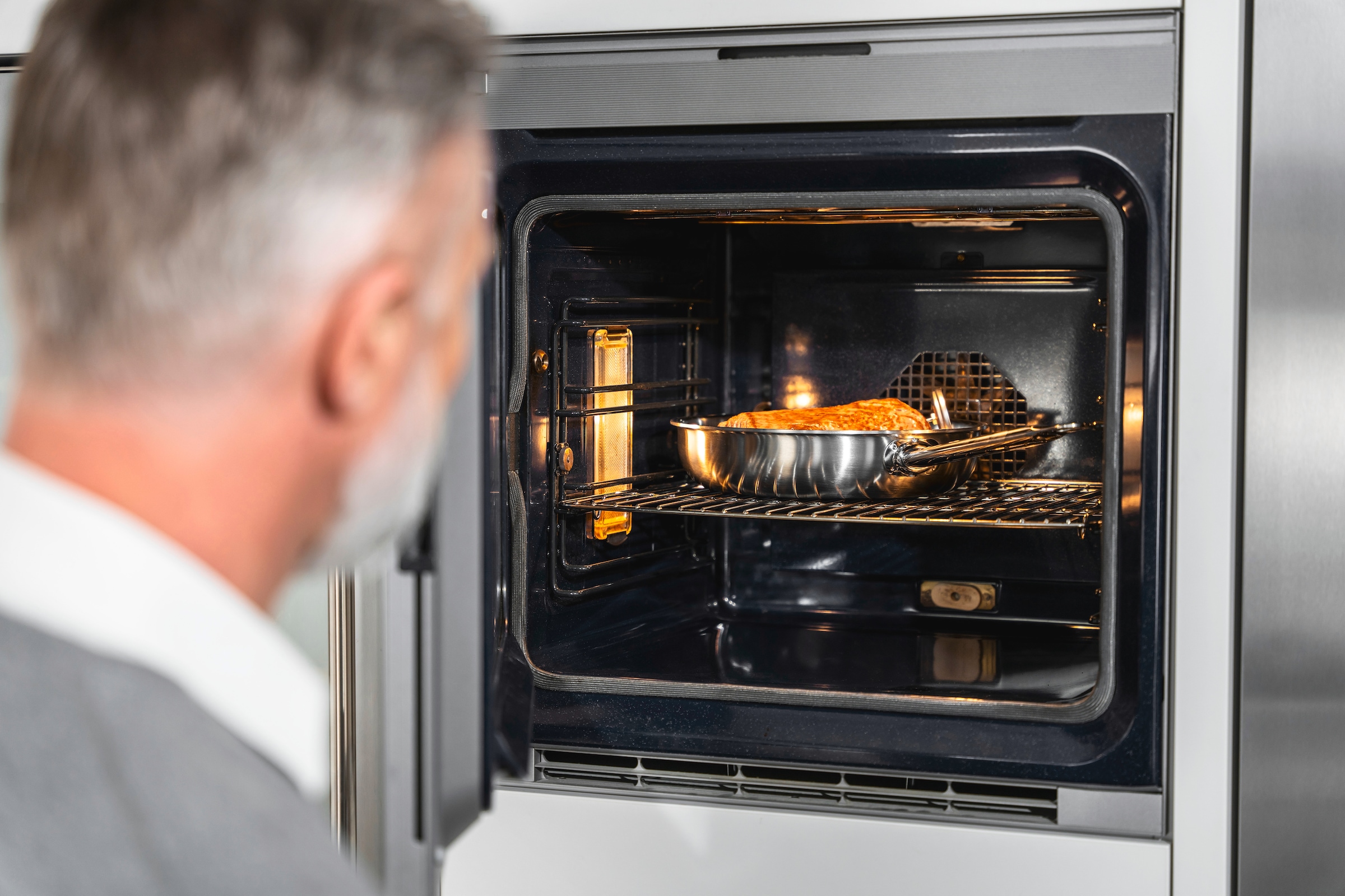 Zwilling Bratpfanne »Pro« Edelstahl 18/10 1 Stk. tlg. 18/10 Edelstahl, Sigma Clad Boden, breiter Schüttrand