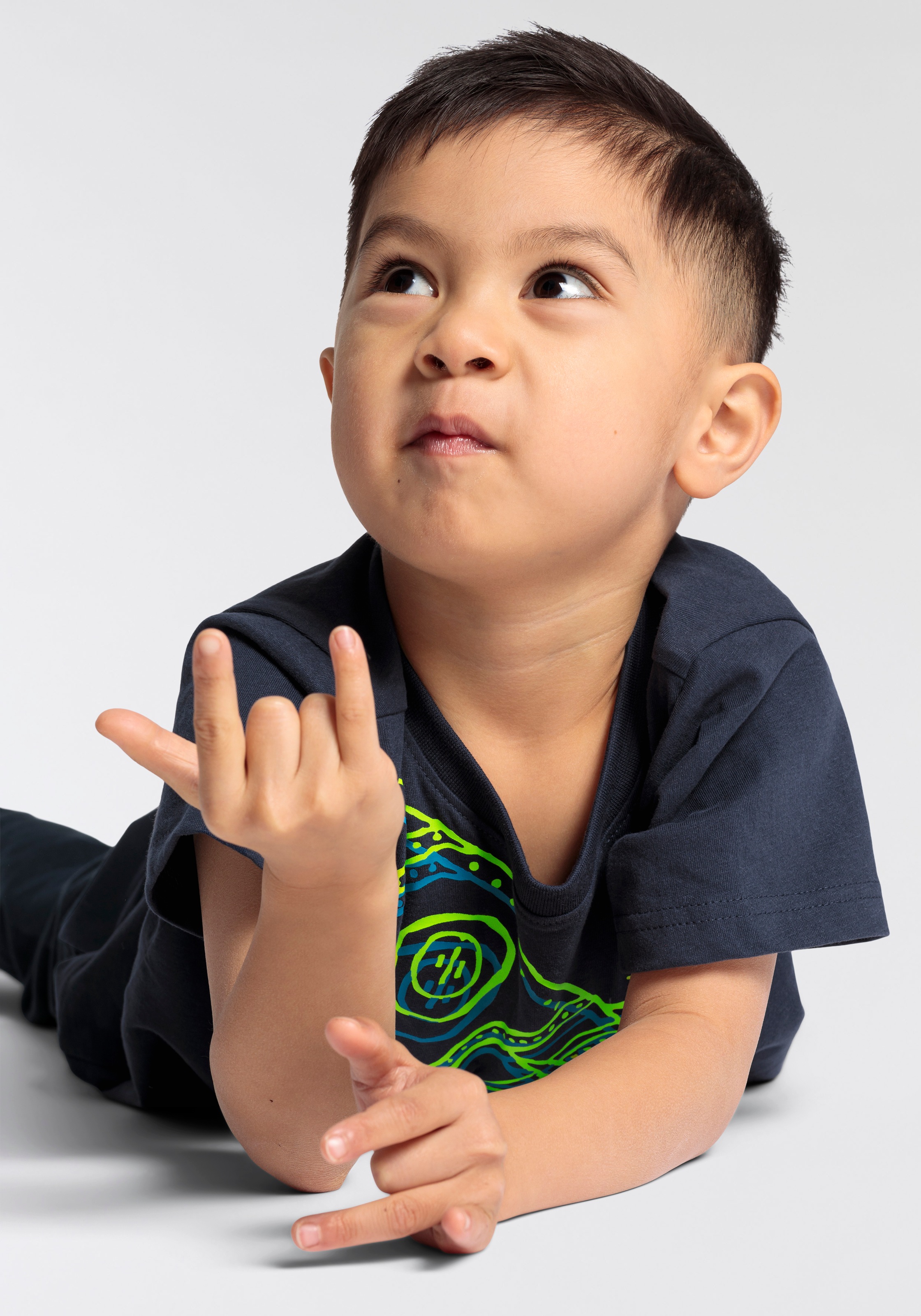 KIDSWORLD T-Shirt »RAKETE«, Kurzarm, Basic-Passform, mit trendigem Druck, Rundhalsausschnitt