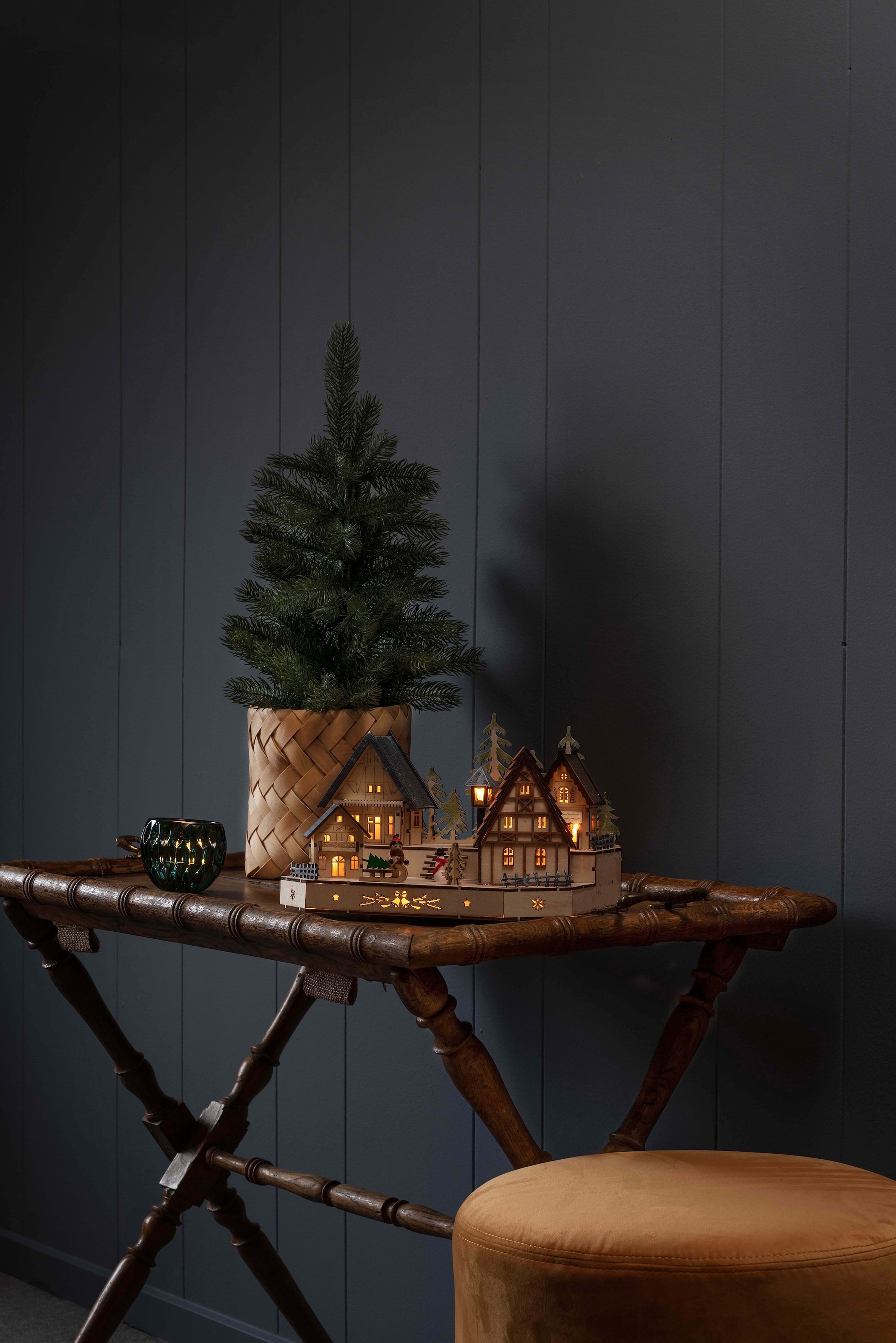 und kaufen Holzsilhouette, Dorf Weihnachtsdorf online KONSTSMIDE mit »Weihnachtsdeko«, LED Kind Schlitten Schneemann,