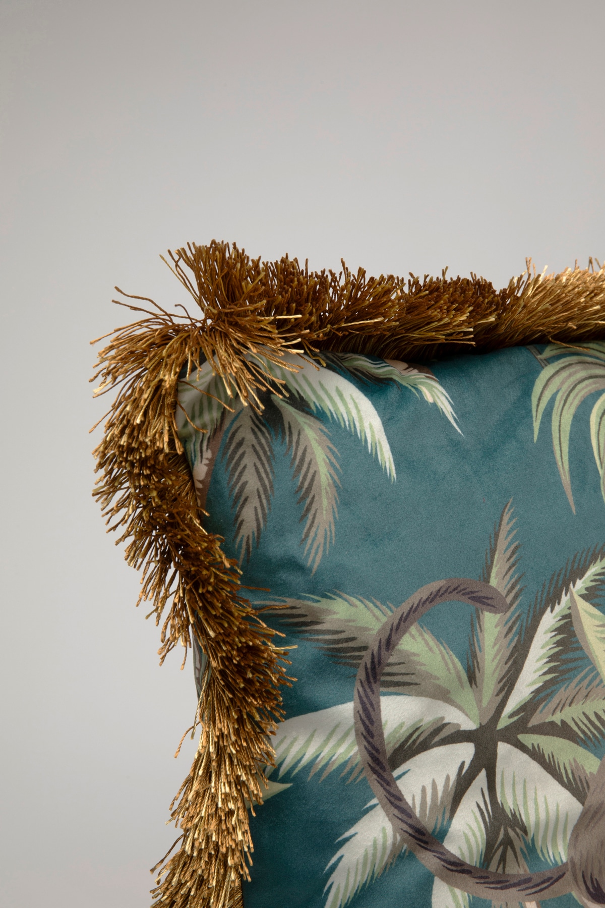 Kare Design Dekokissen »Jungle Fever, Kissenhülle mit Füllung, 55x55 cm« stützt Kopf und Nacken angenehm und sorgt für erholsamen Schlaf