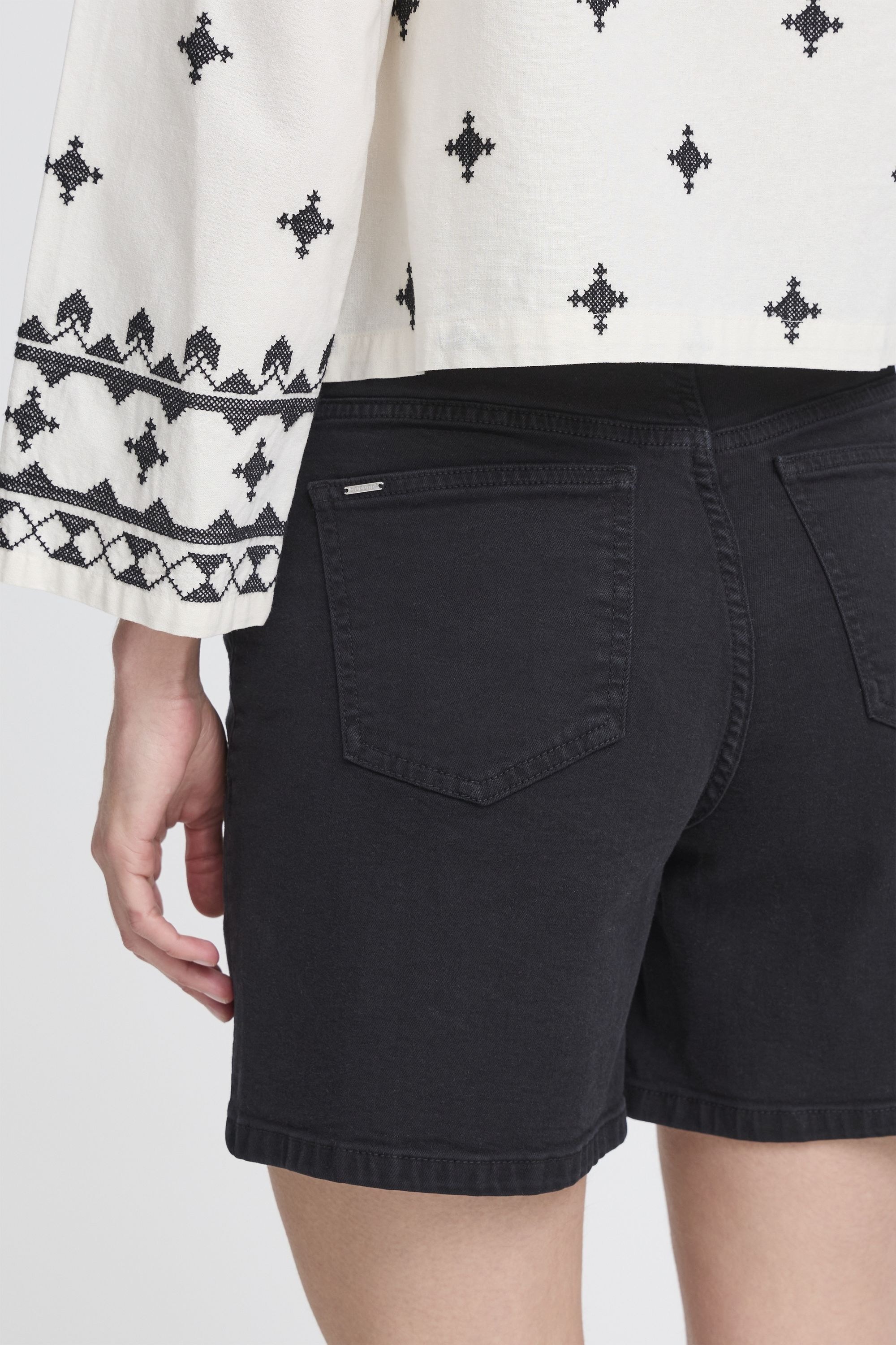 b.young Jeansshorts »Shorts BYLYDIA«