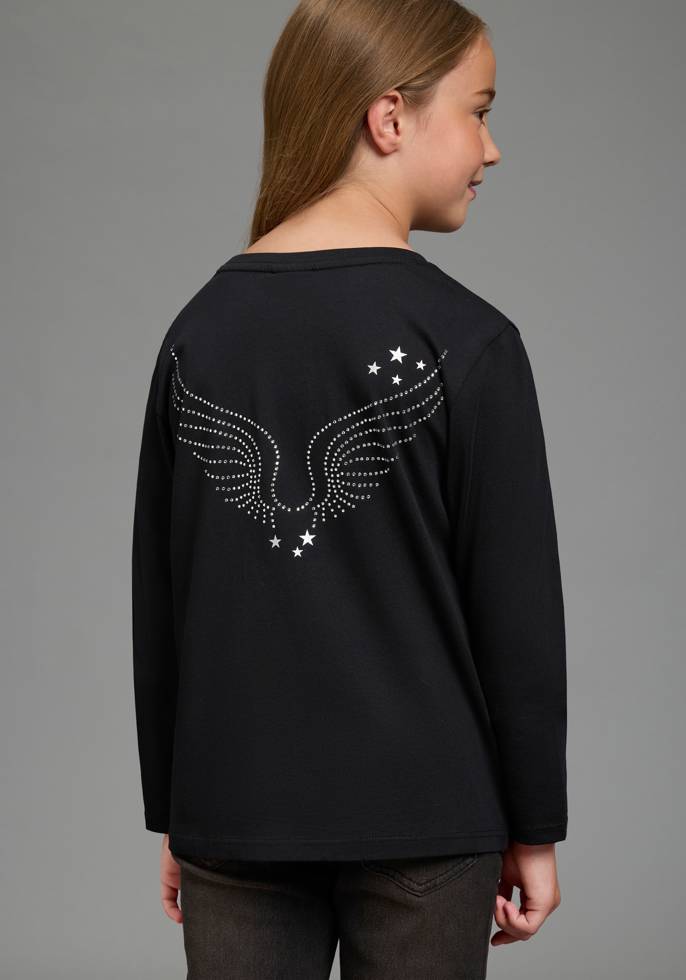 Bruno Banani Langarmshirt »Shirt mit Strass-Stein Applikation« langärmlig, hüftlange Basic-Passform, für Alltag und Streetwear