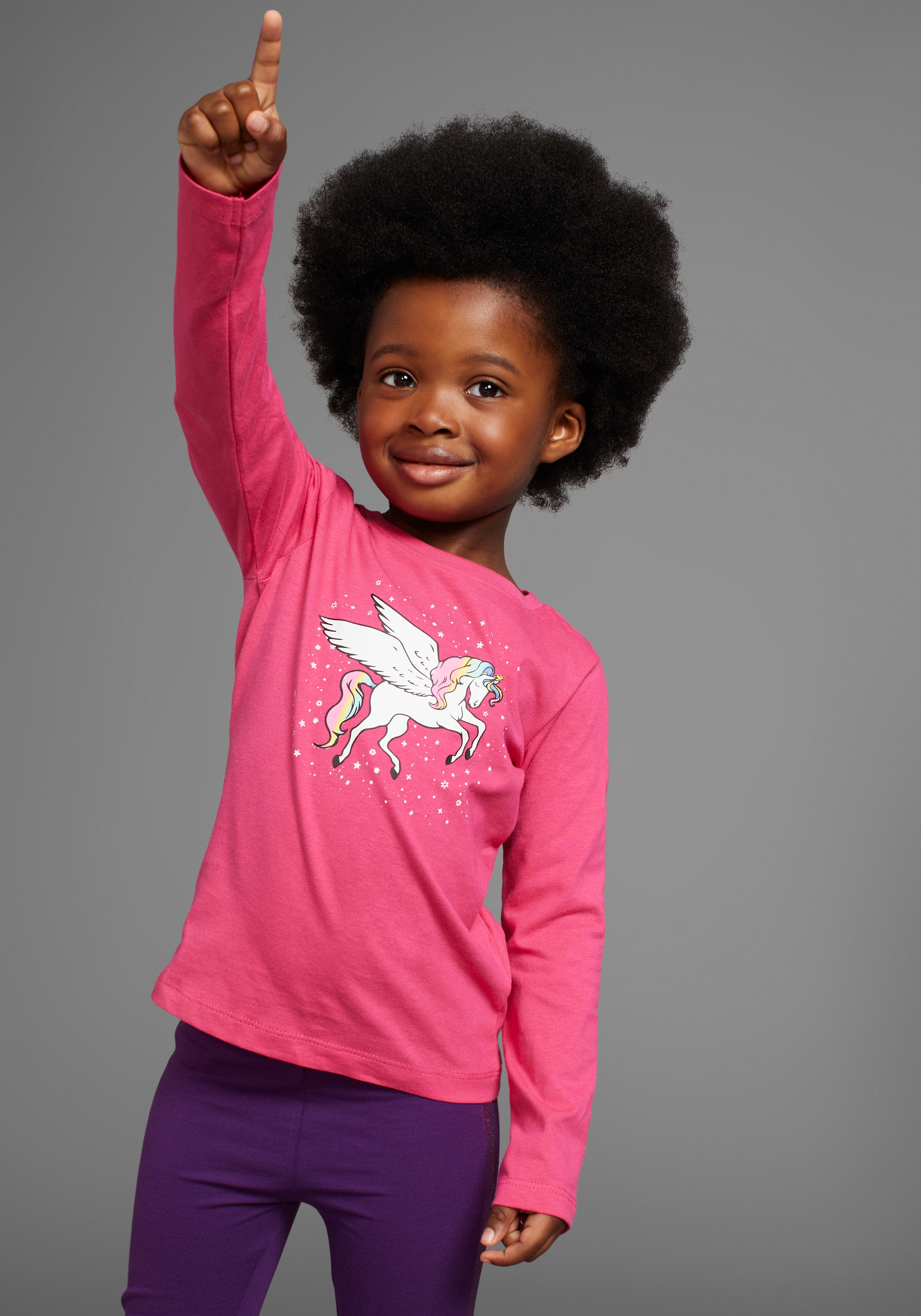 KIDSWORLD Langarmshirt »mit süßem Einhorn Druck«, langärmlig, hüftlange Passform, stylischer Druck