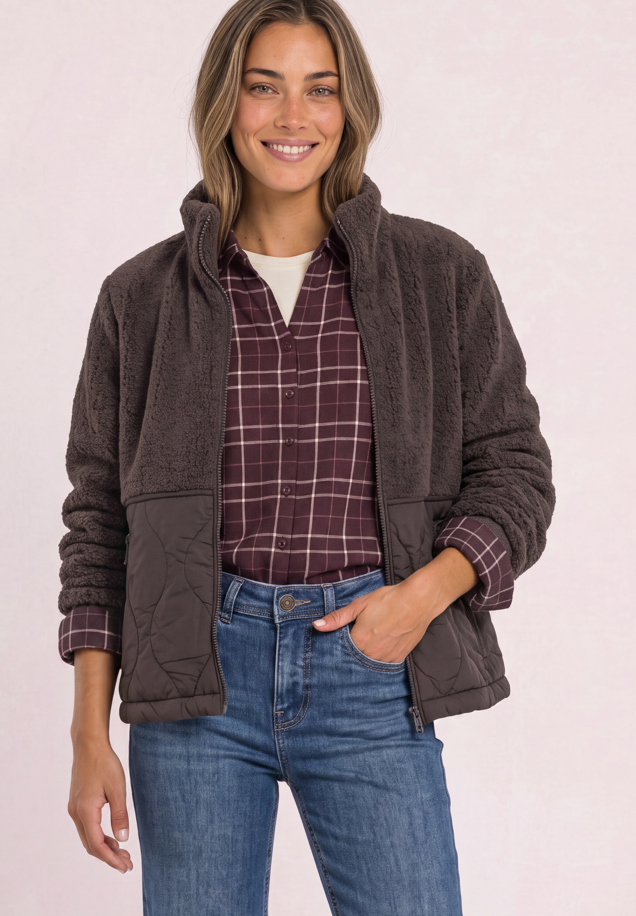STREET ONE Kurzjacke Materialmix aus Teddy- und gesteppten Webstoff