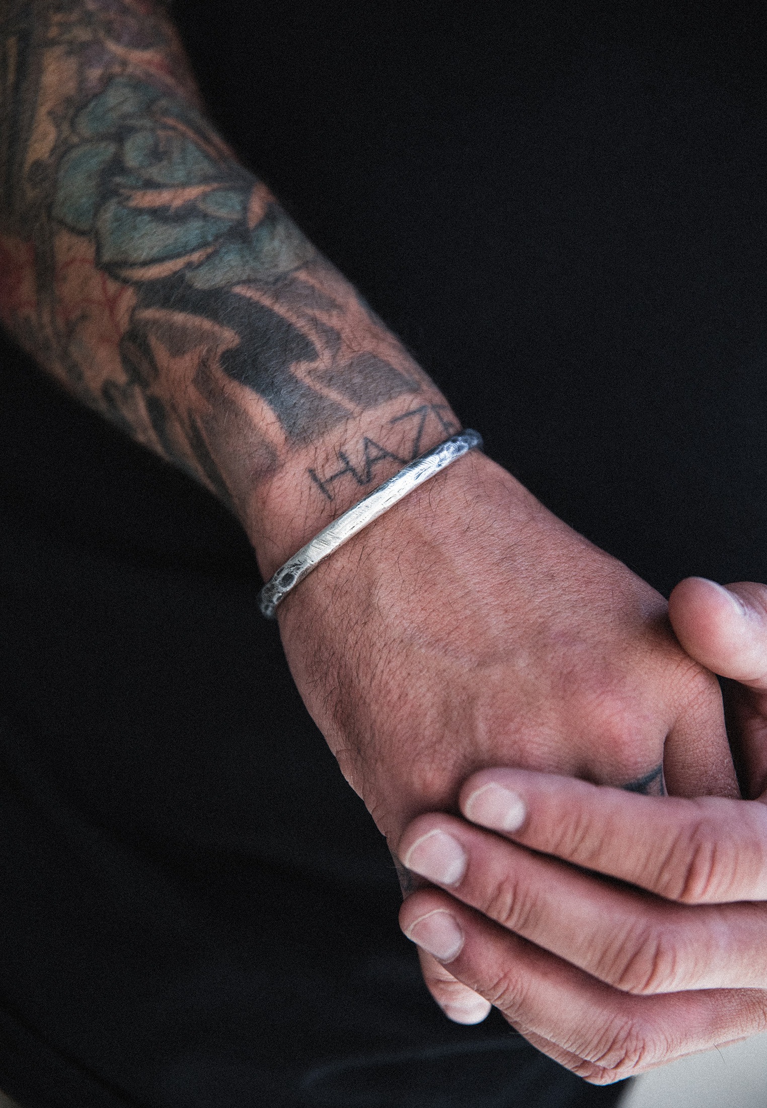 HAZE & GLORY Armreif »Armband Herren Armreif Hook Big gehämmert 925 Silber«