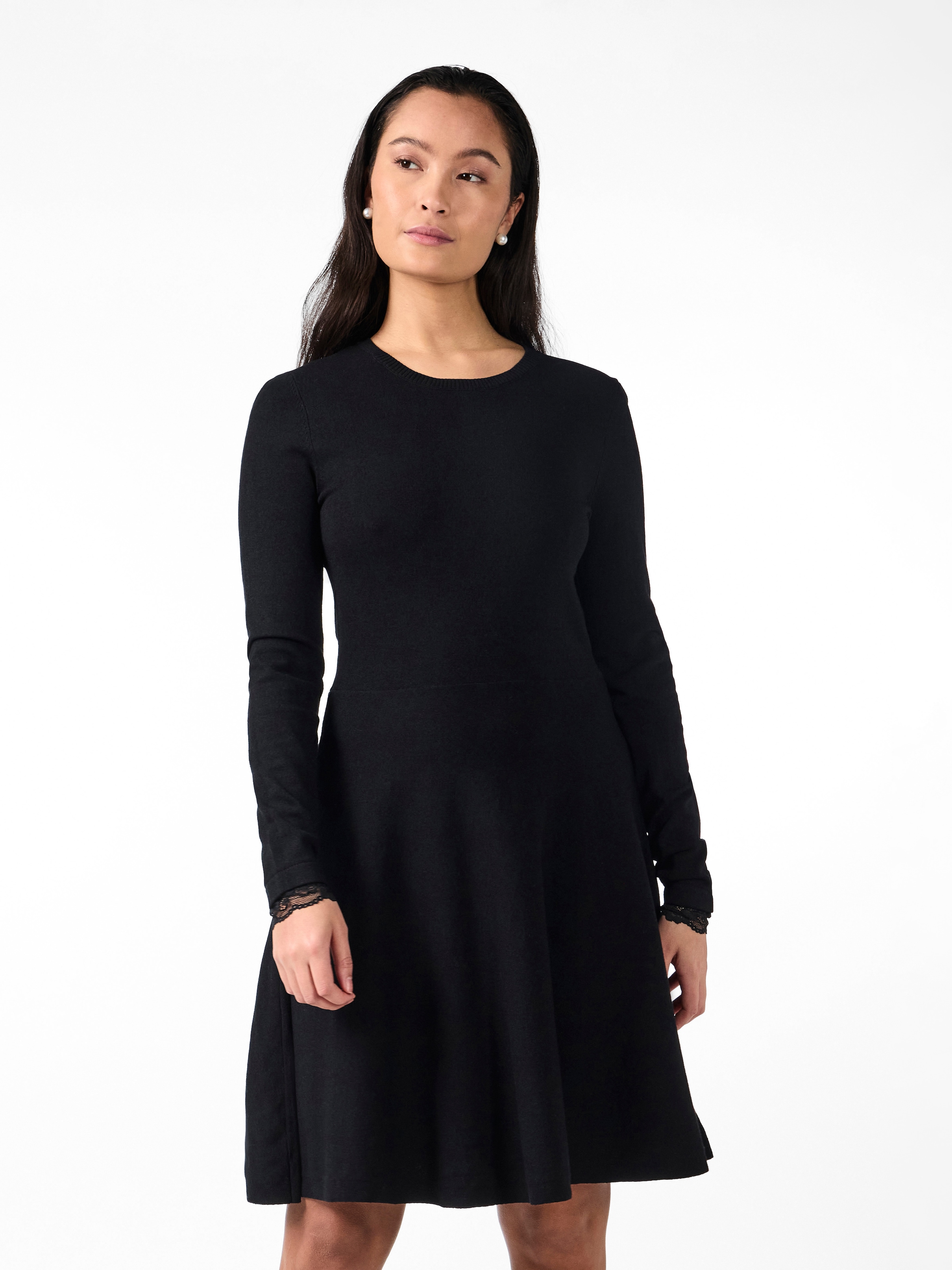 Y.A.S Strickkleid »YASBECCO« mit Spitze am Ärmelsaum