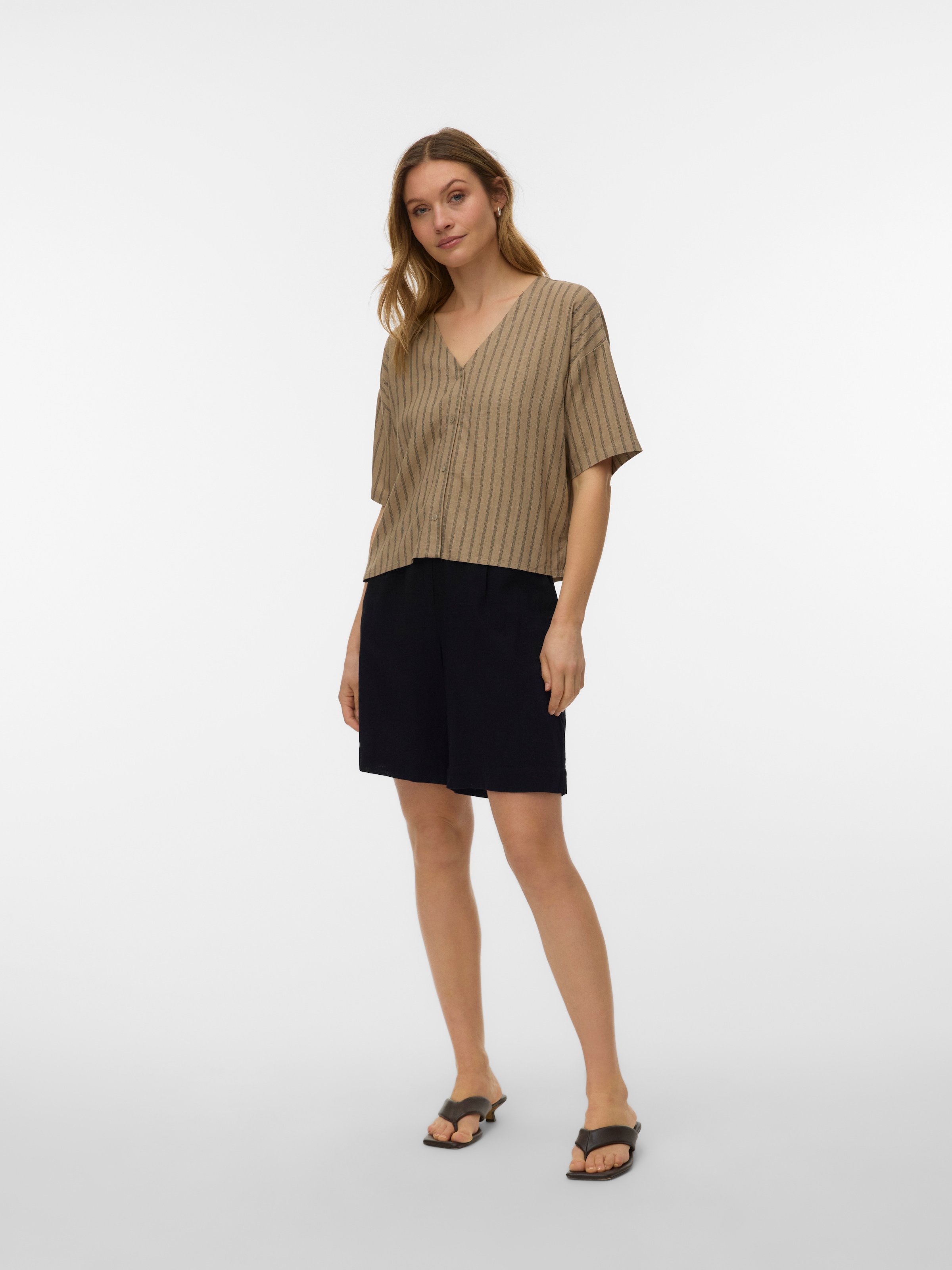 Vero Moda Kurzarmbluse »VMROSIE 2/4 V-NECK SHIRT NOOS« Viskosemischung. mit Leinen, Kurzarm