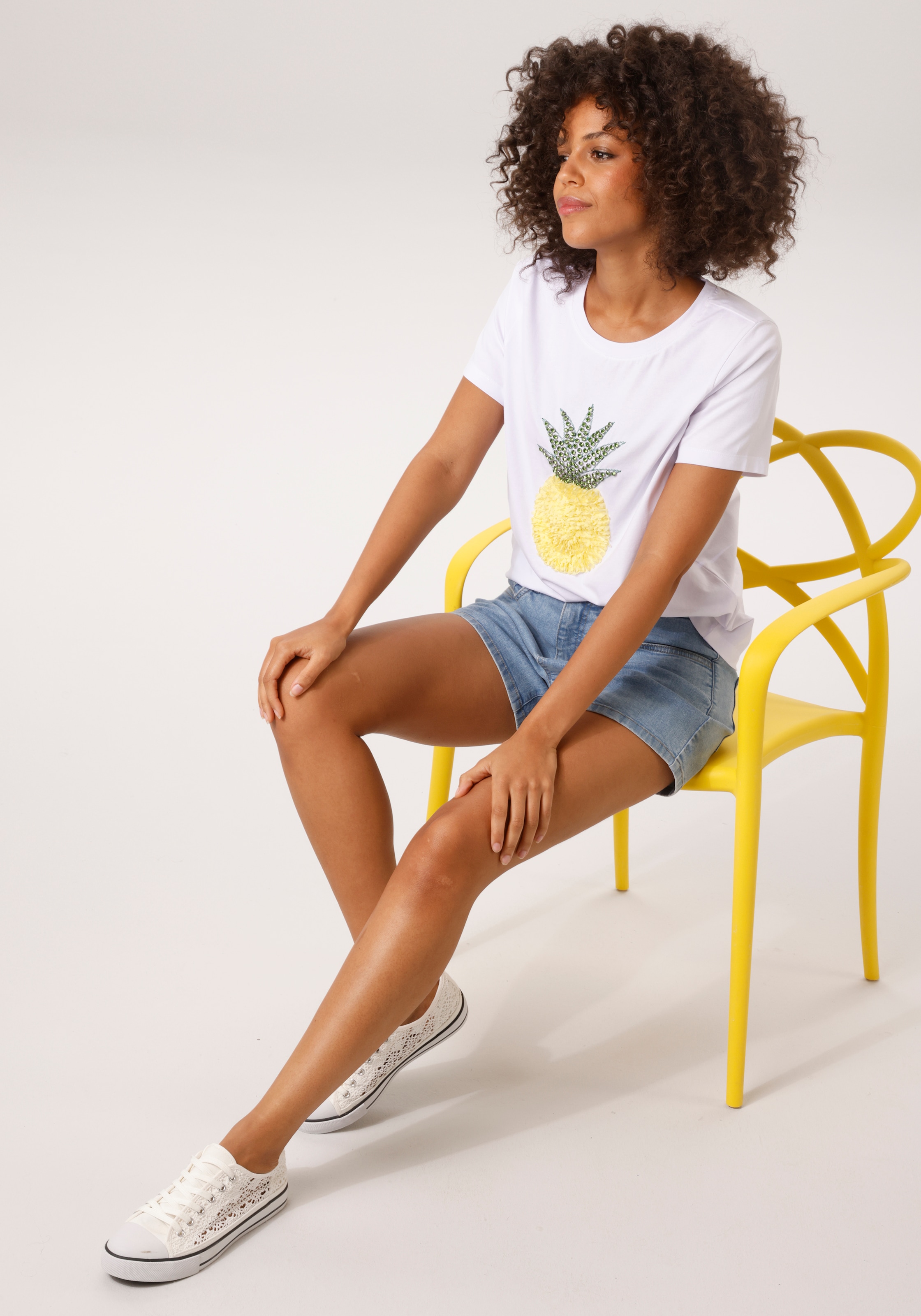 Aniston CASUAL T-Shirt mit Glitzersteinchen verzierter Ananas-Applikation - NEUE KOLLEKTION