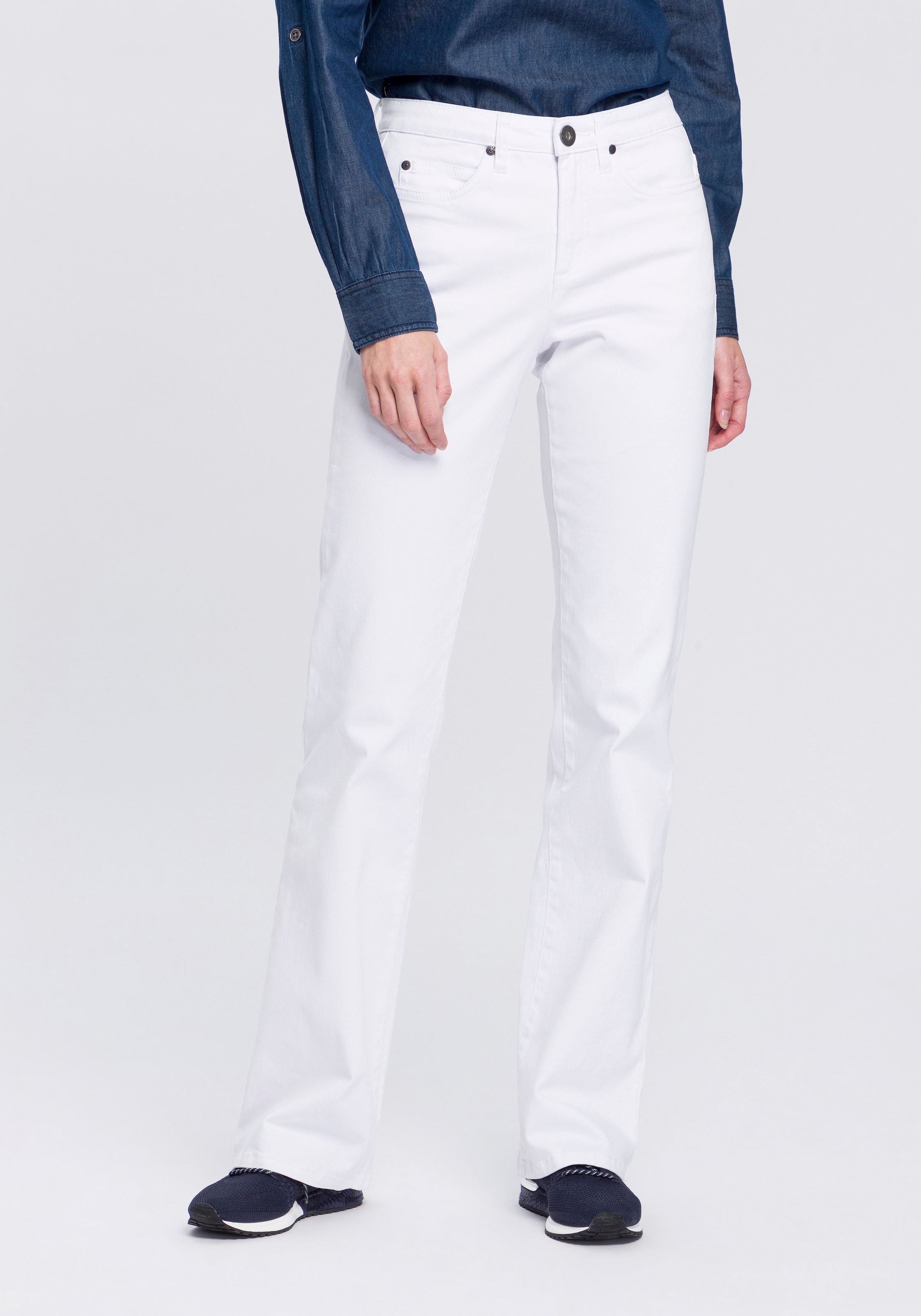 Arizona Bootcut-Jeans »Comfort-Fit«, ausgestellte Beinform, mit Eingrifftaschen, High-Waist