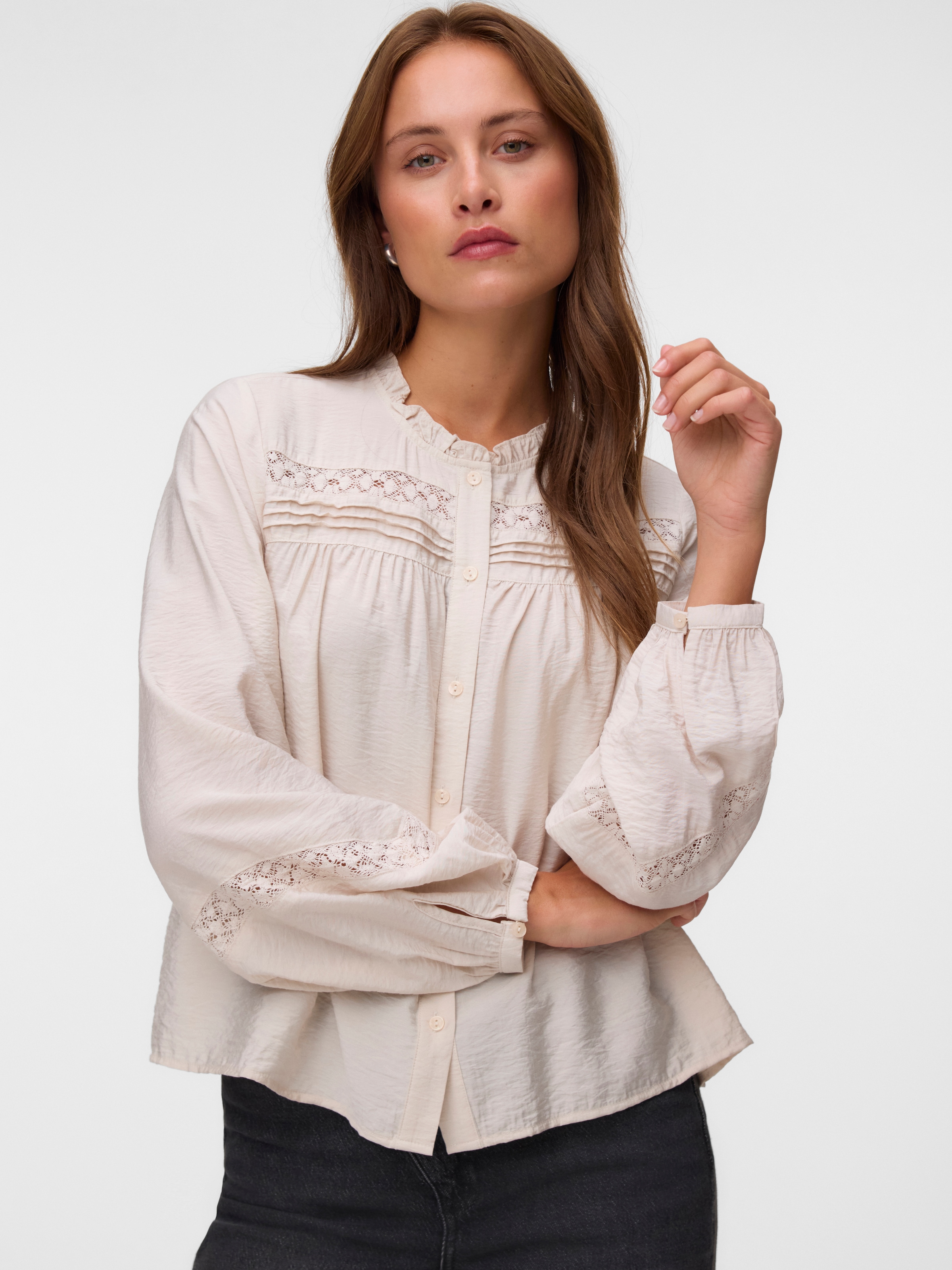 Vero Moda Langarmbluse »VMCASEY LS LACE SHIRT WVN NOOS« Viskosemischung, regular fit