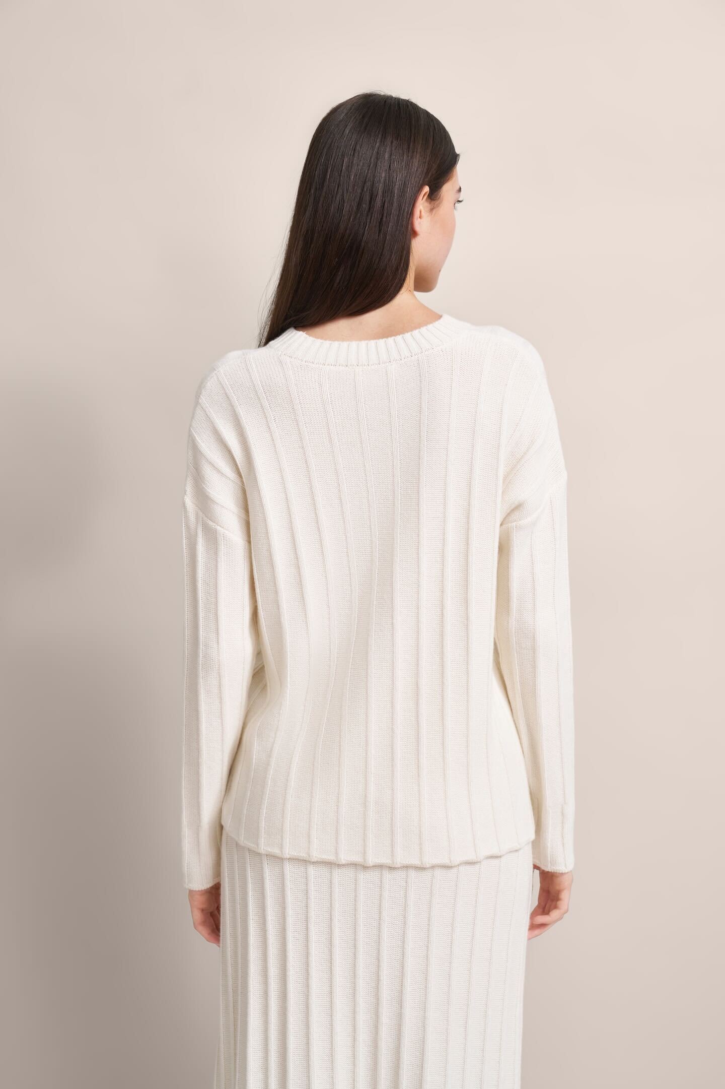 bugatti Rundhalspullover in edler Optik